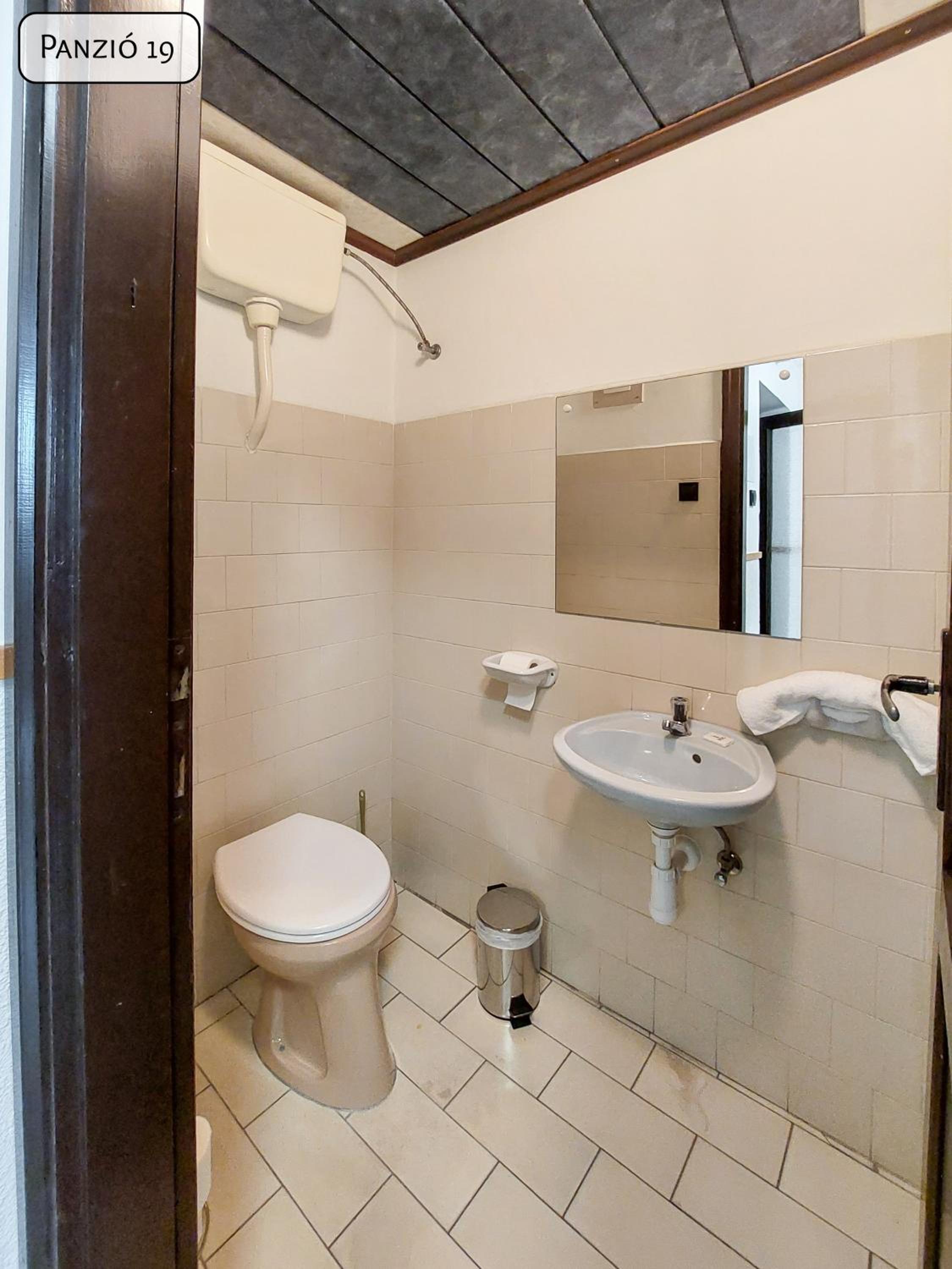 Deluxe Family Suite photo 3