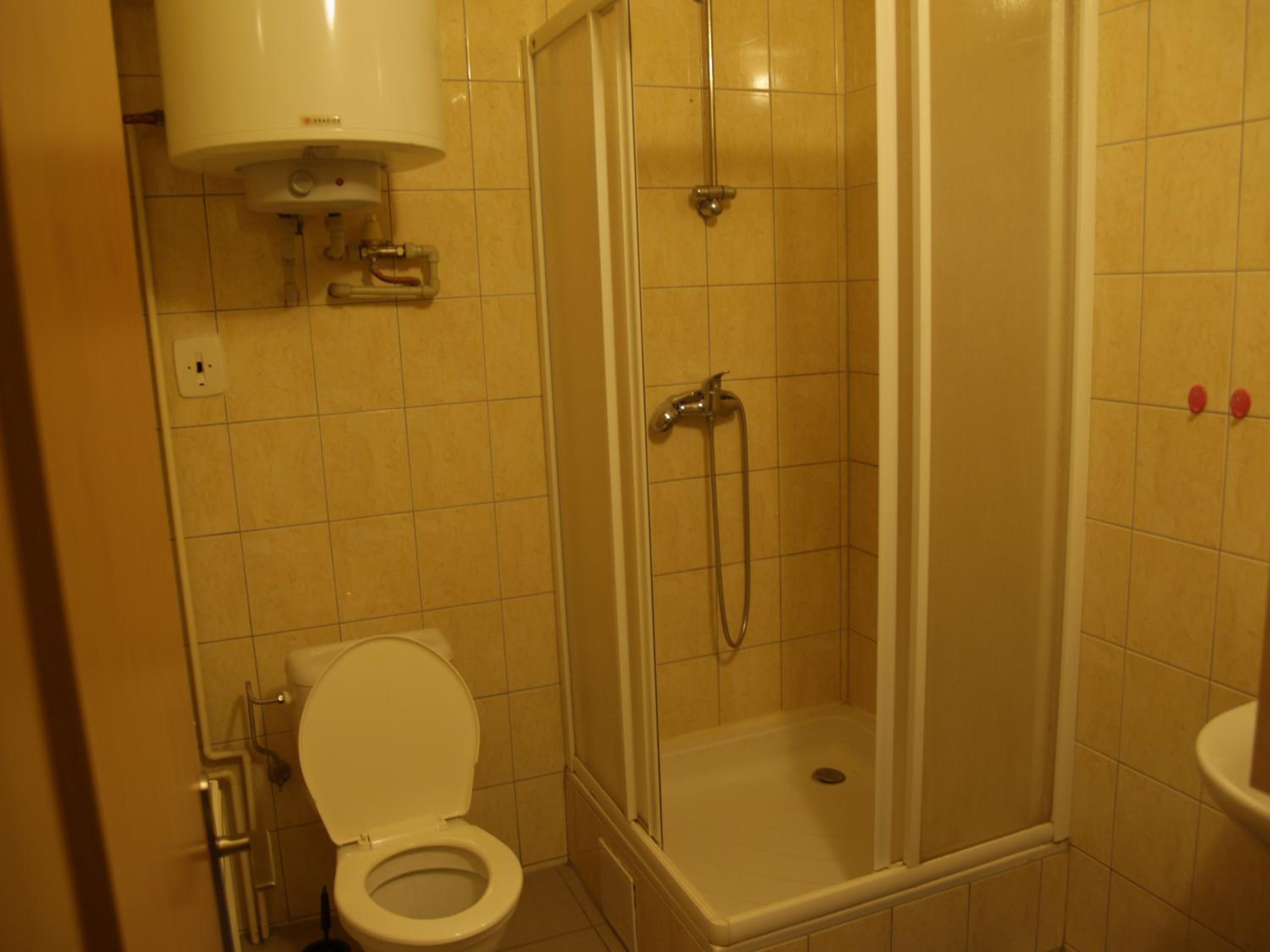 Triple Room with Private Bathroom photo 2