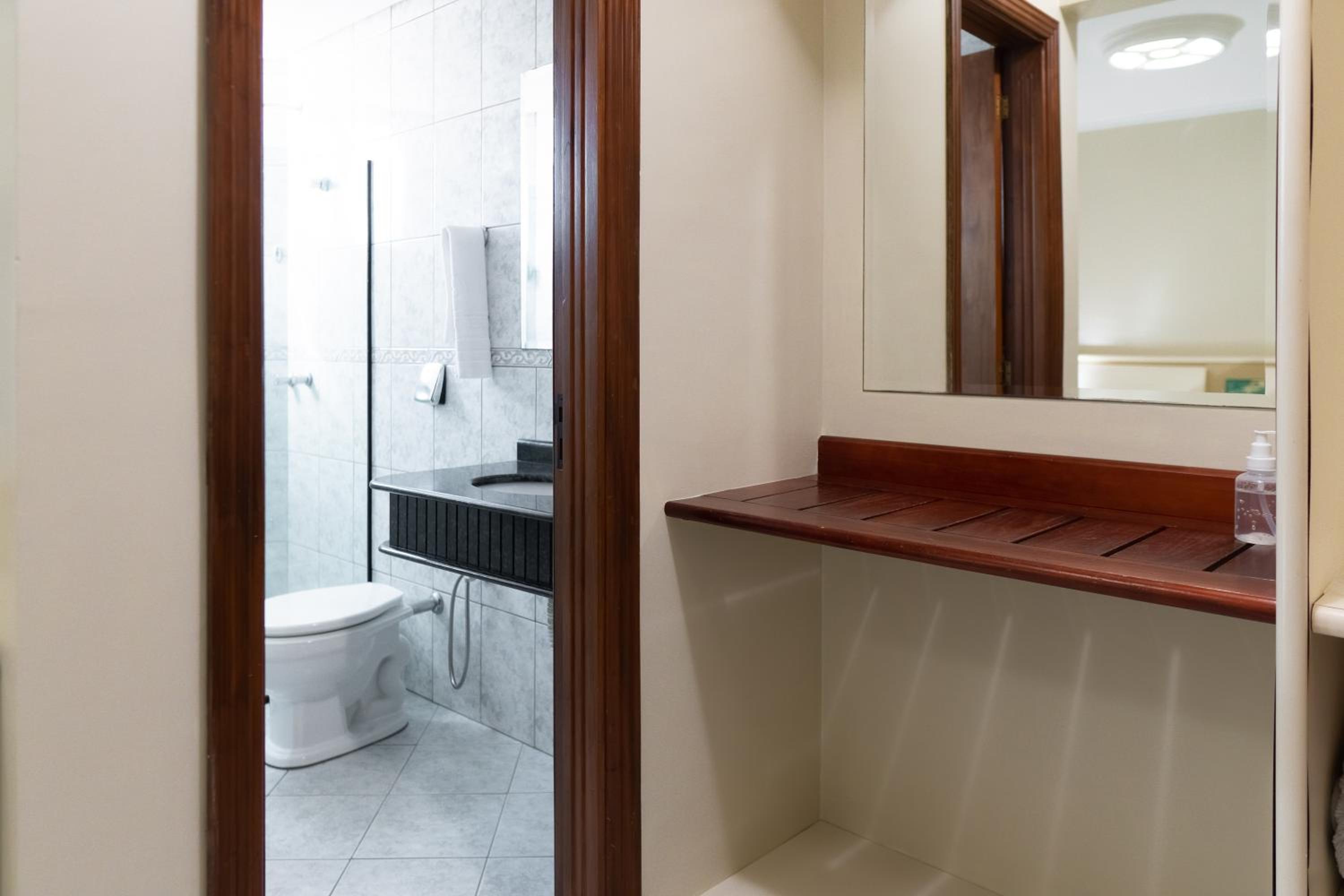 Deluxe Double or Twin Room photo 2