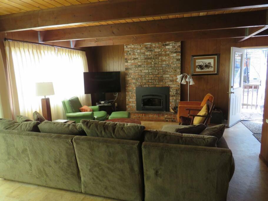 Four-Bedroom Vacation Home photo 1