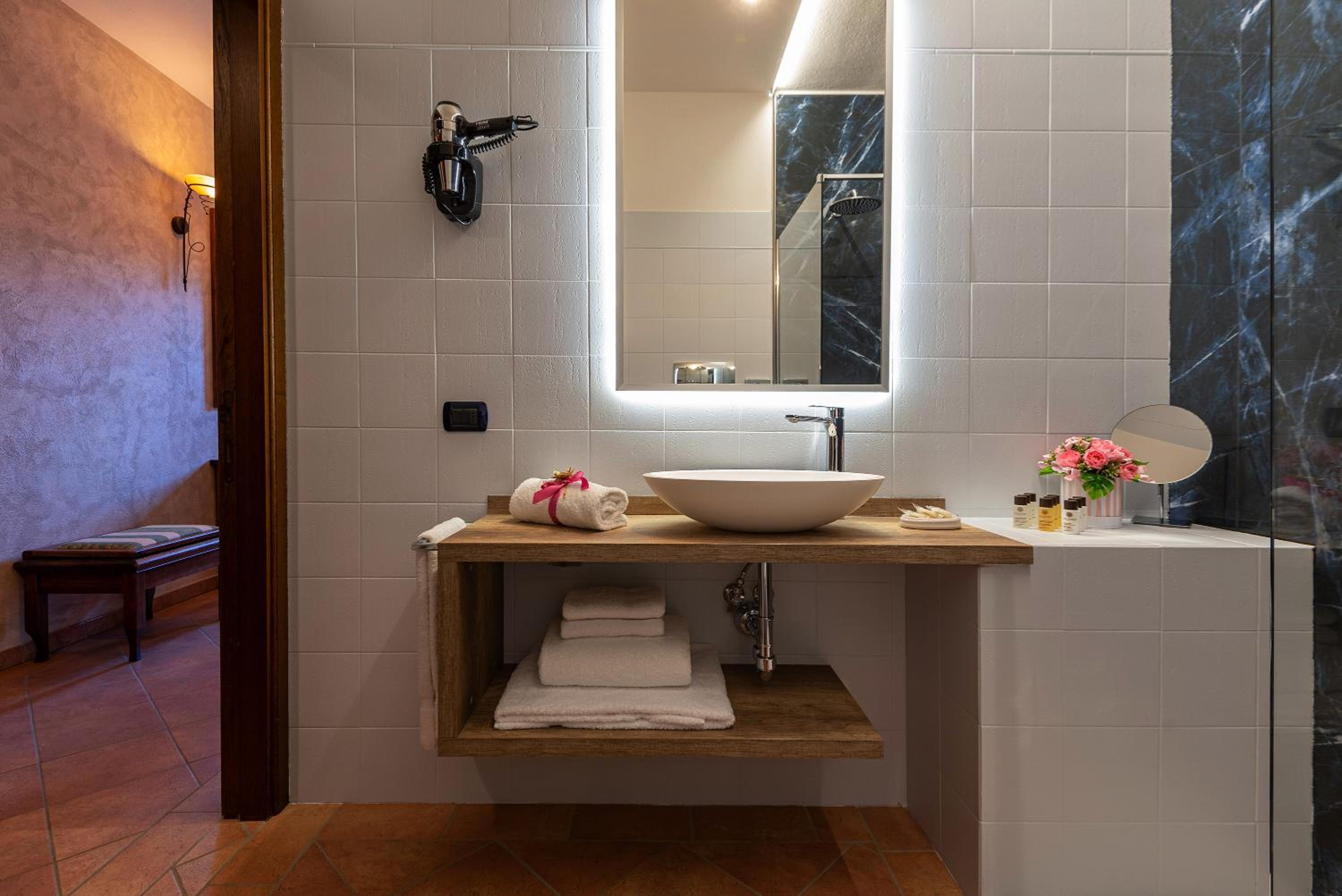 Superior Double or Twin Room with Terrace - Photo 12