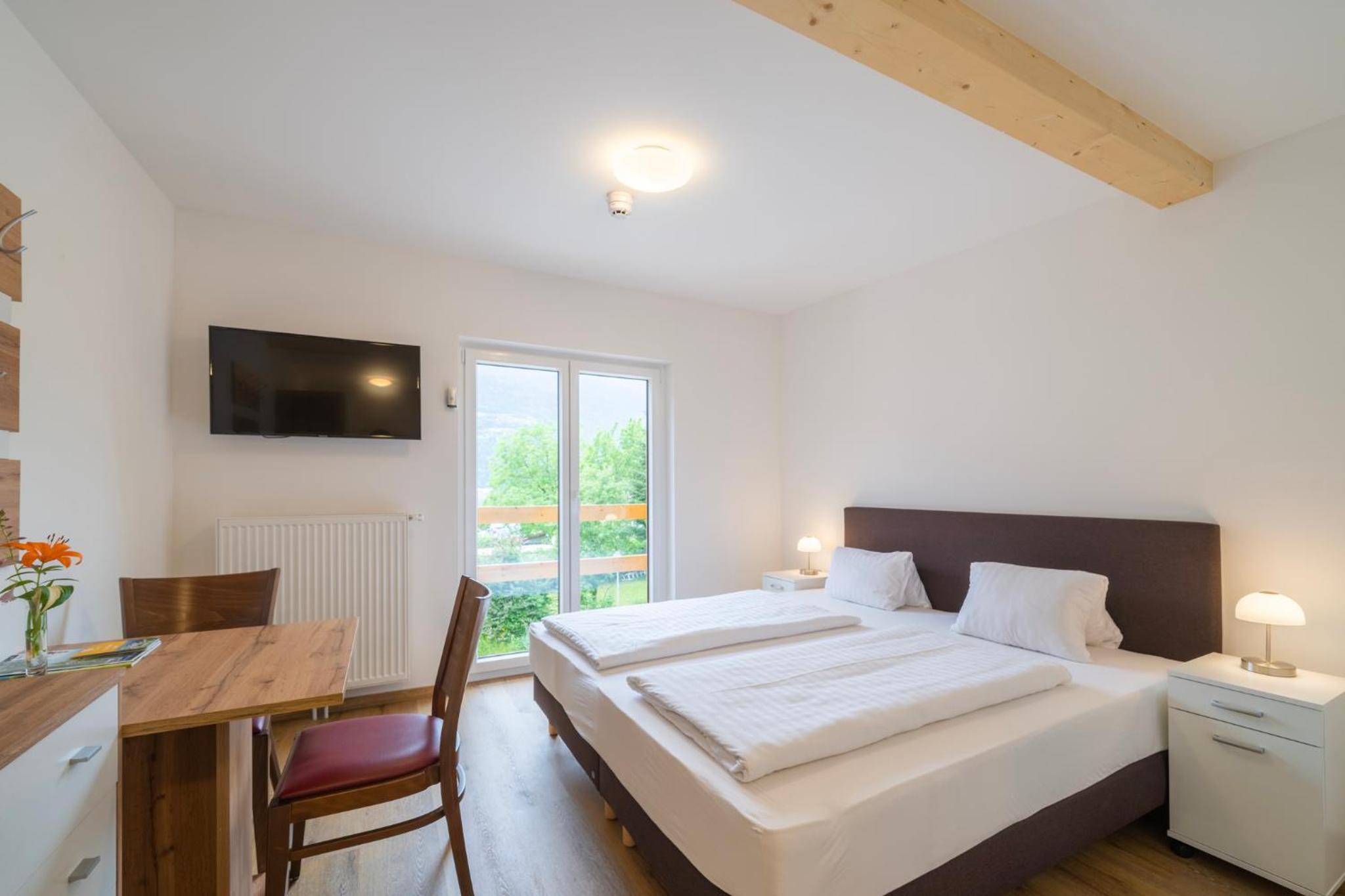 Economy Double Room photo 2