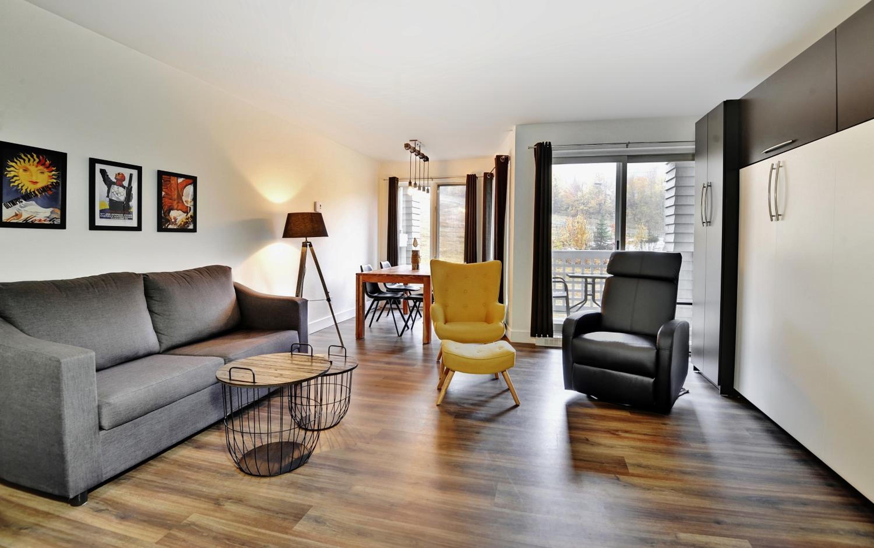 One-Bedroom Apartment photo 2