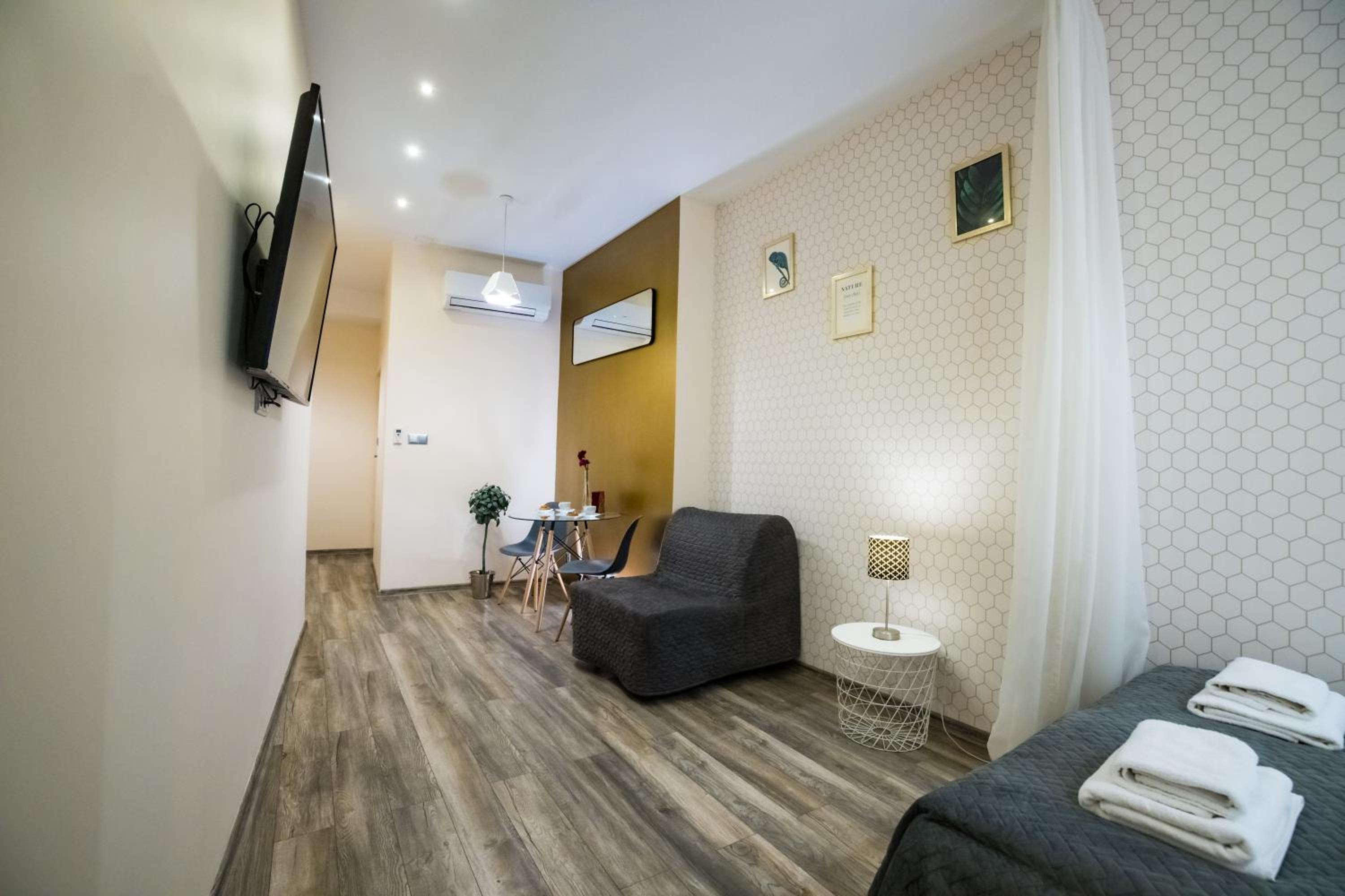 Double Room with Balcony photo 2