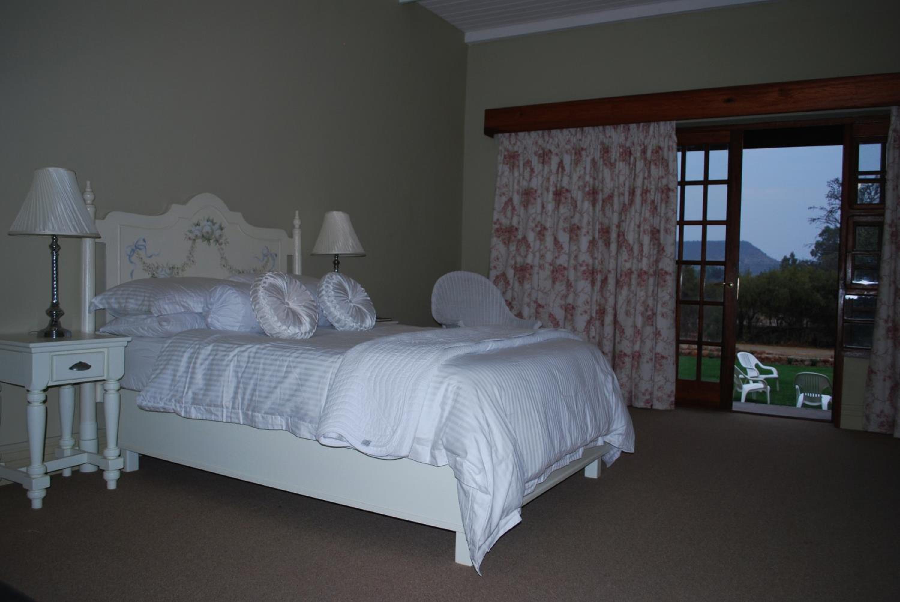 Family Room - Photo 5