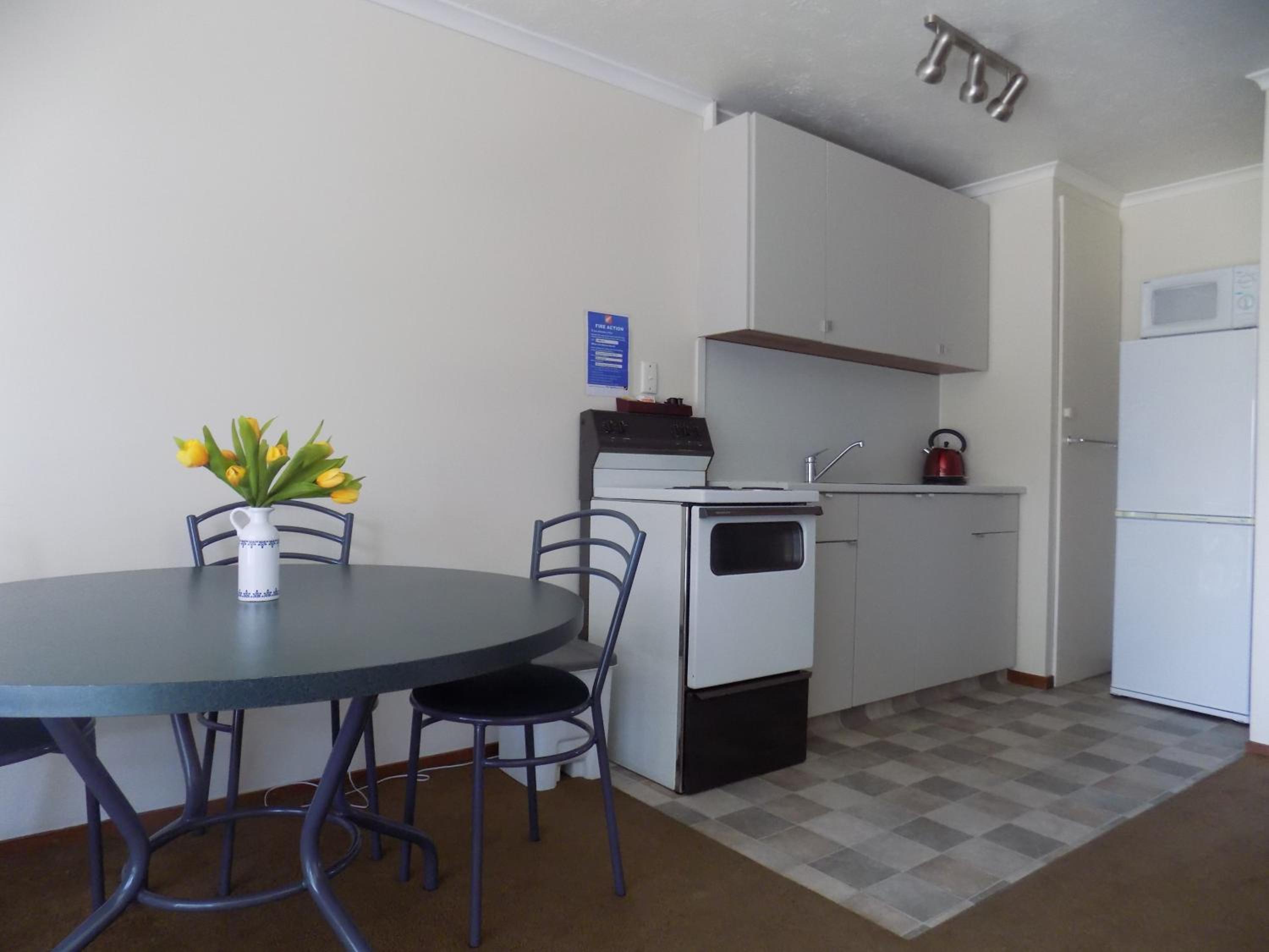 Two-Bedroom Apartment - Photo 5