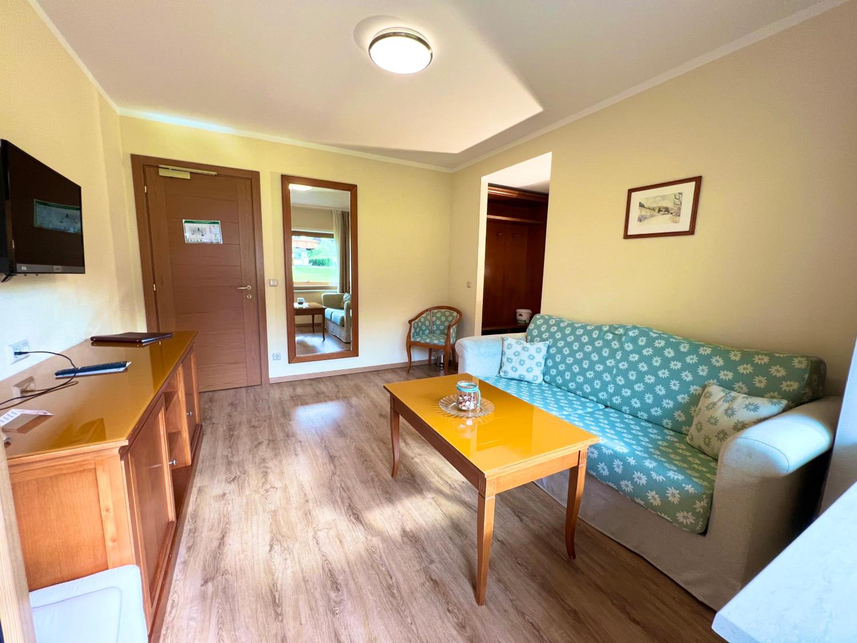 Family Suite with Balcony or Terrace photo 3