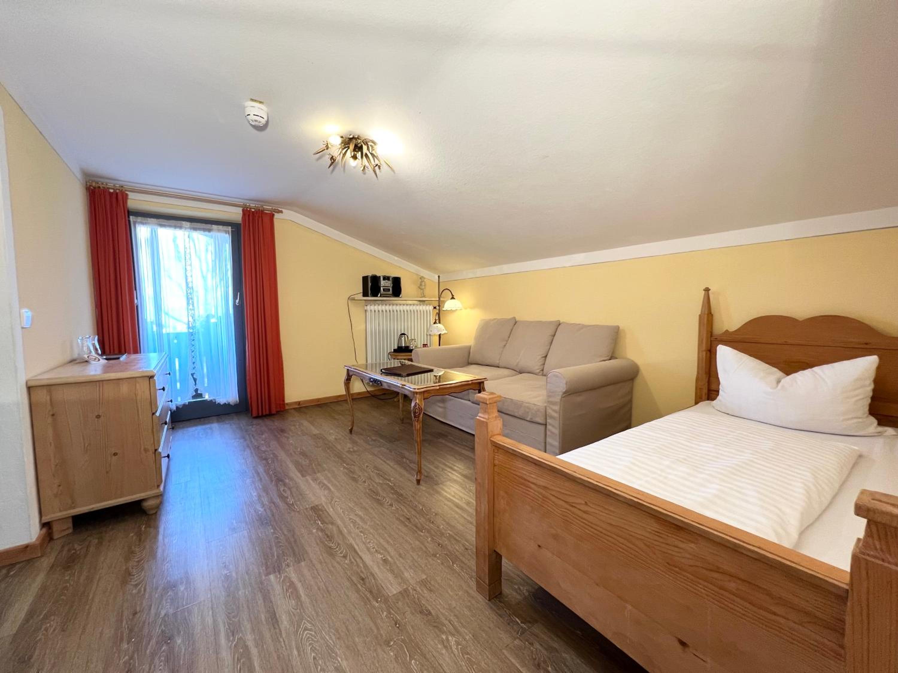 Suite with Balcony photo 2