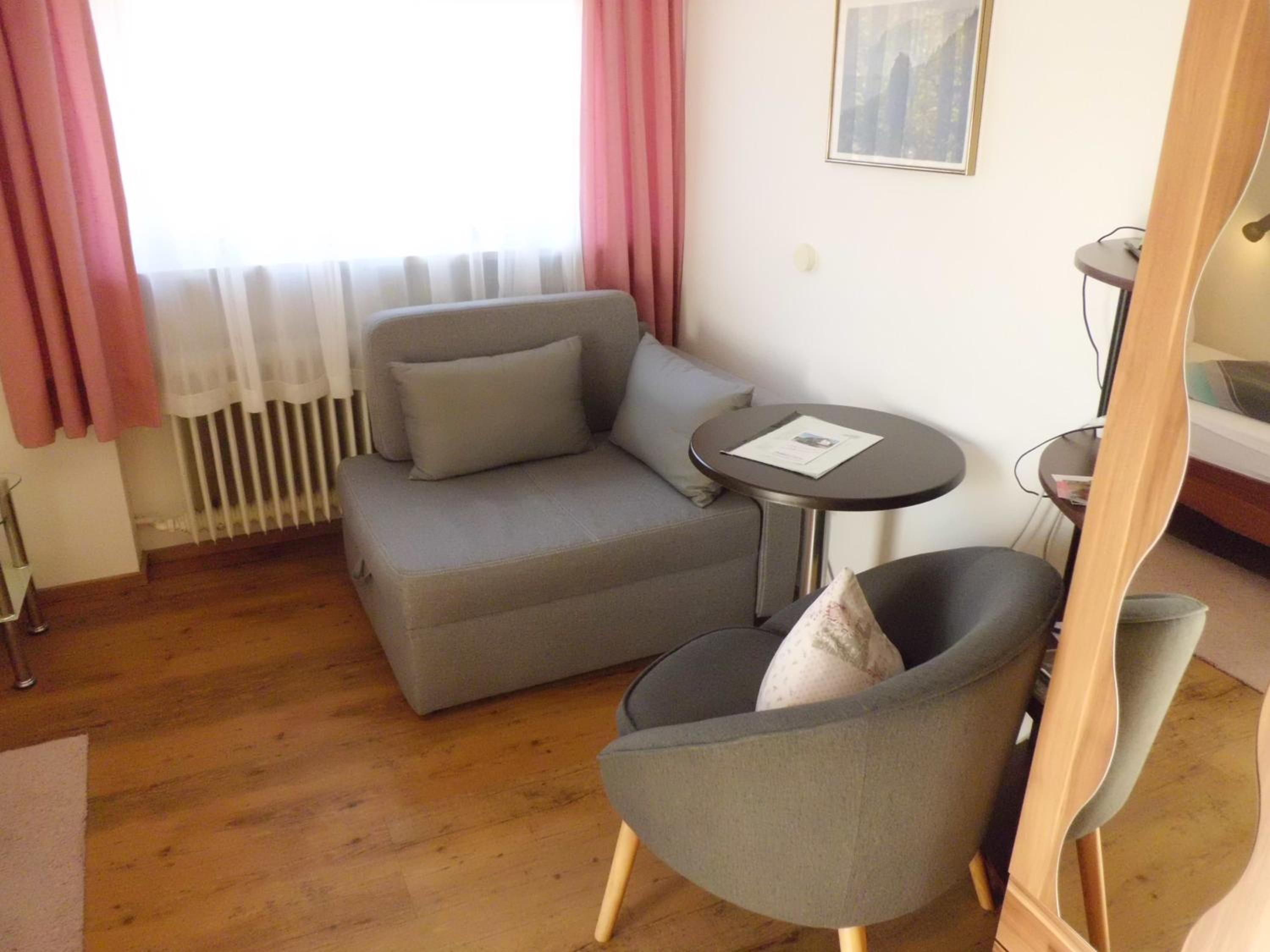 Single Room photo 2