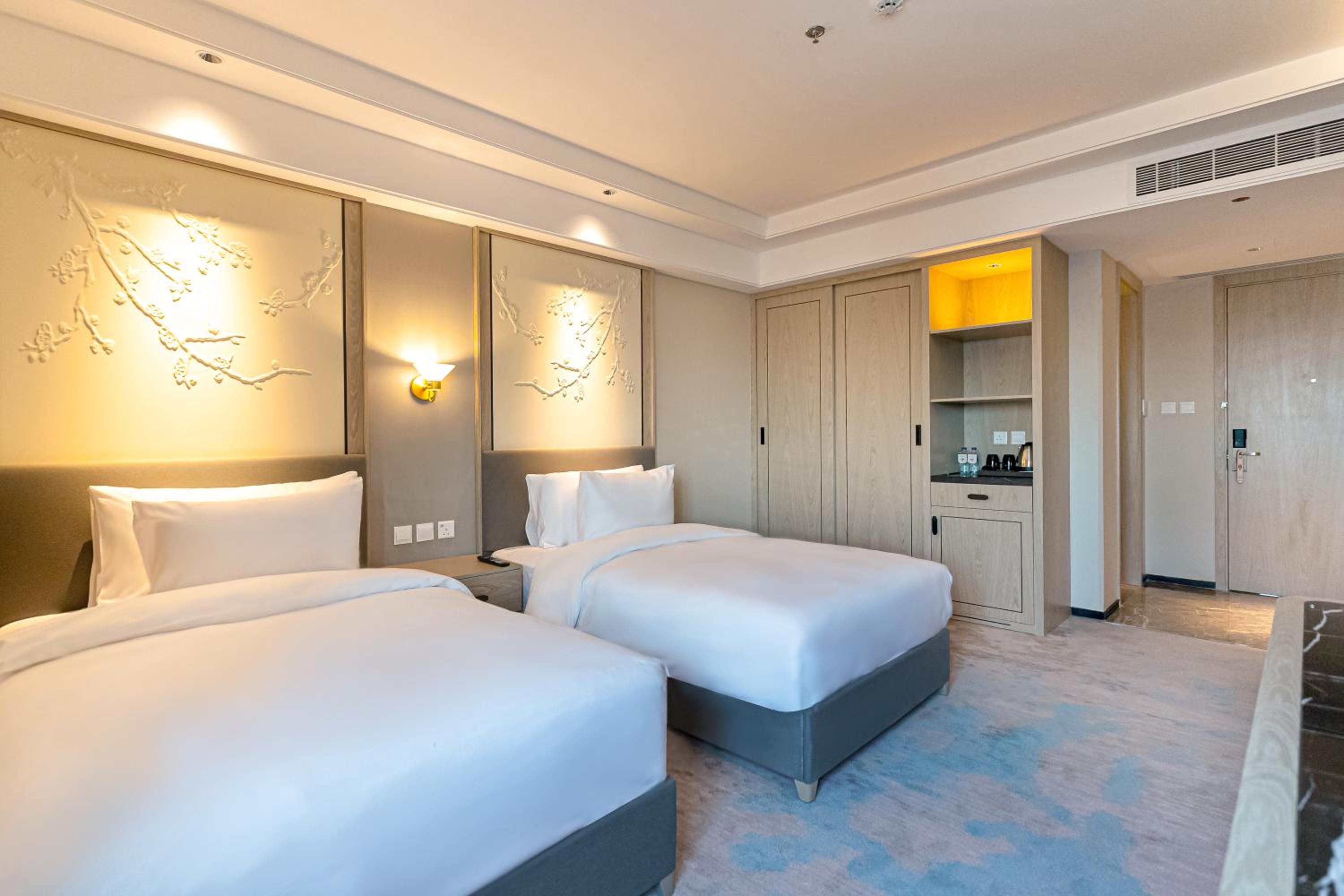 Standard Twin Room photo 3