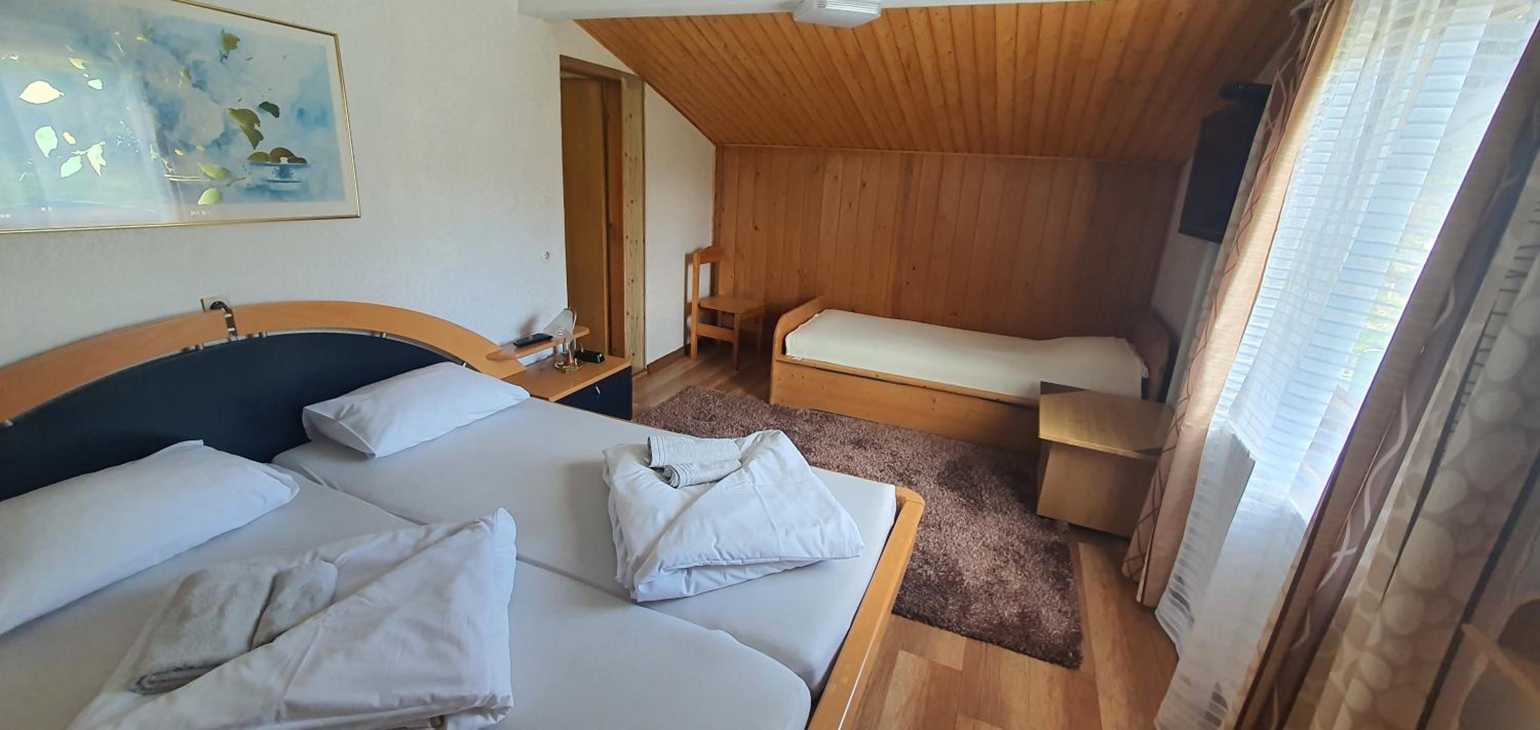 Double Room - Photo 4