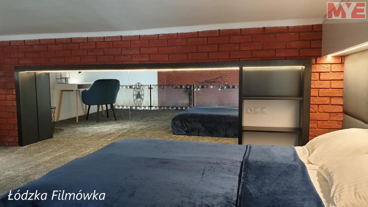 Apartment - Split Level - Photo 4