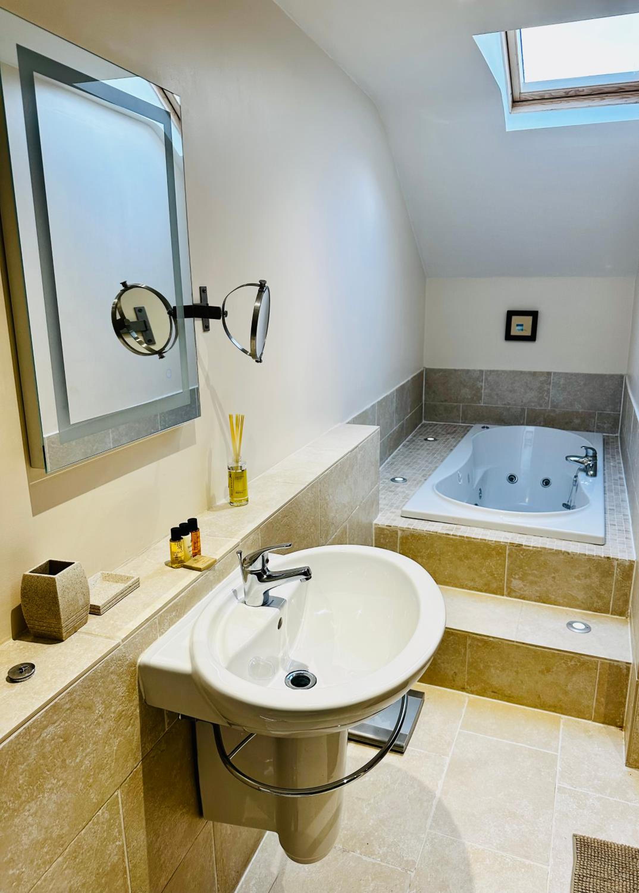 Penthouse Apartment photo 2