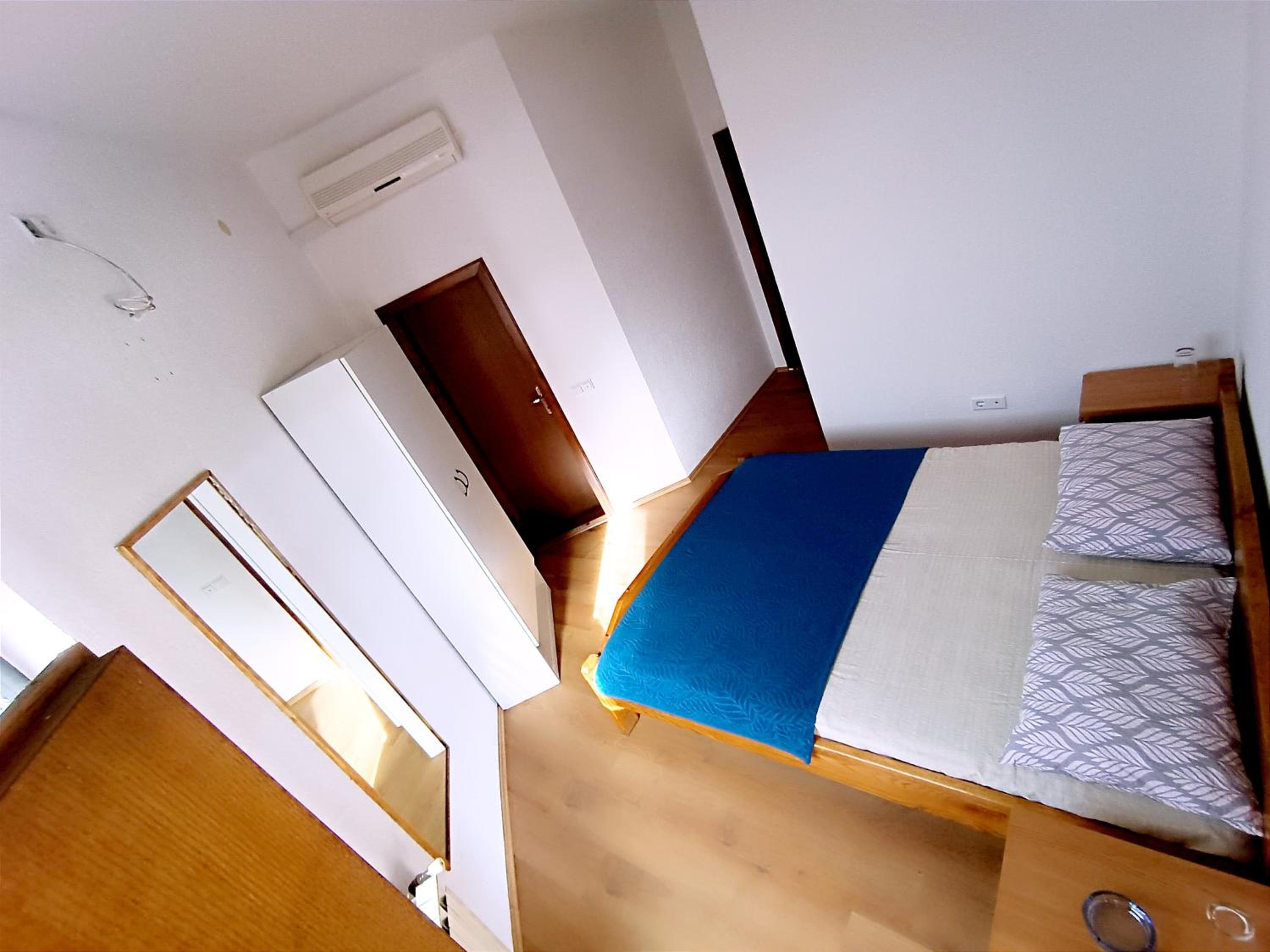 Small Double Room photo 1