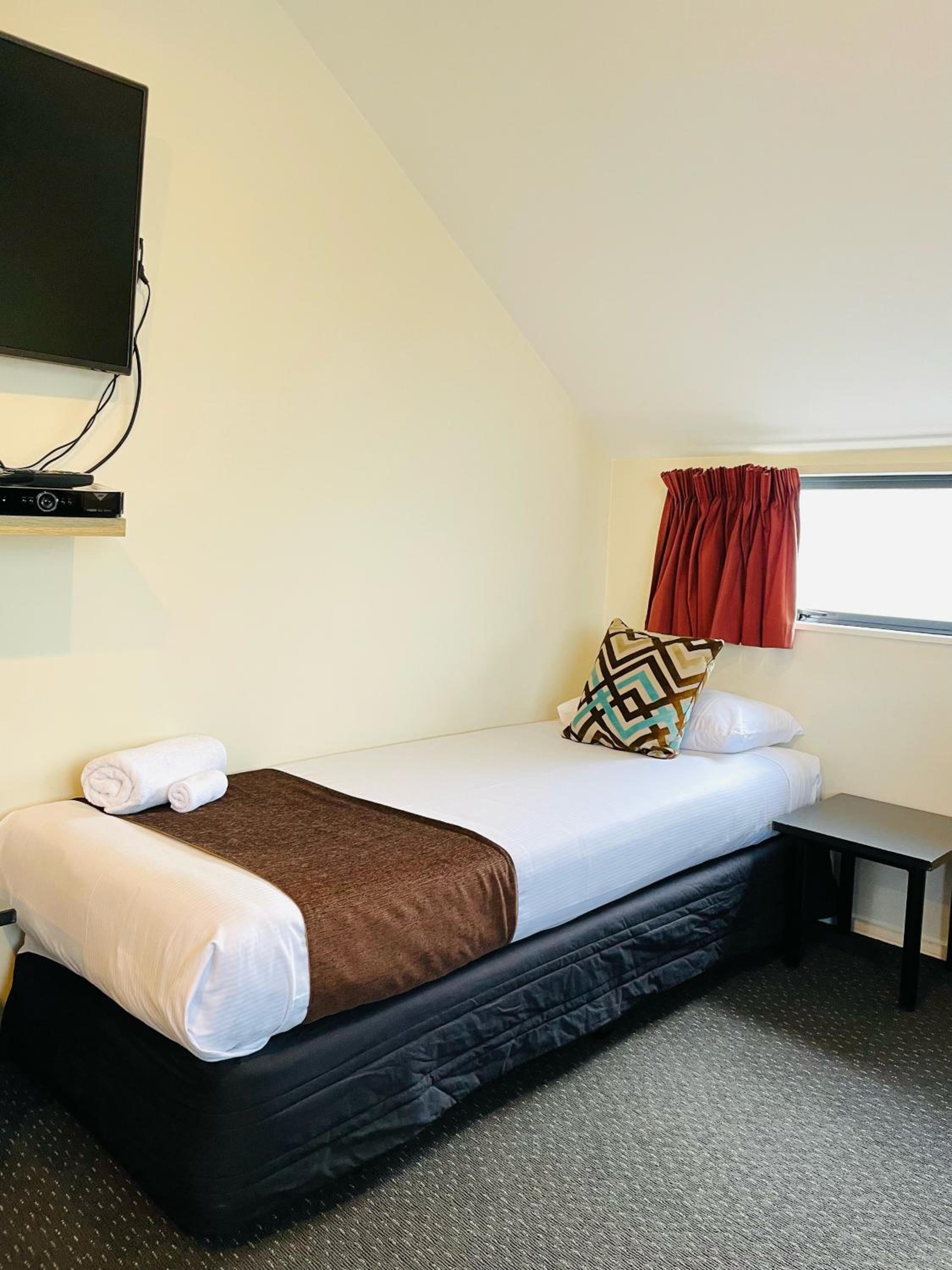One-Bedroom Apartment - Photo 1