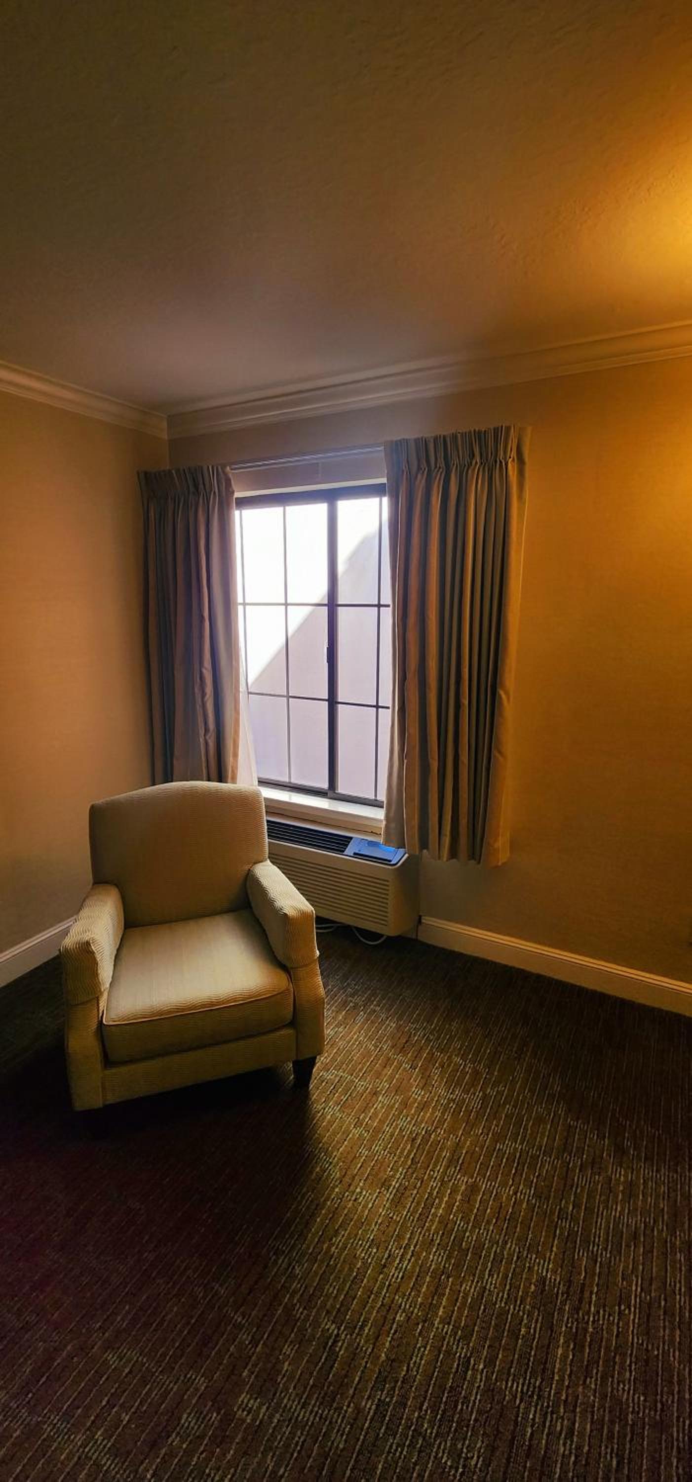 King Room - Disability Access - Photo 3