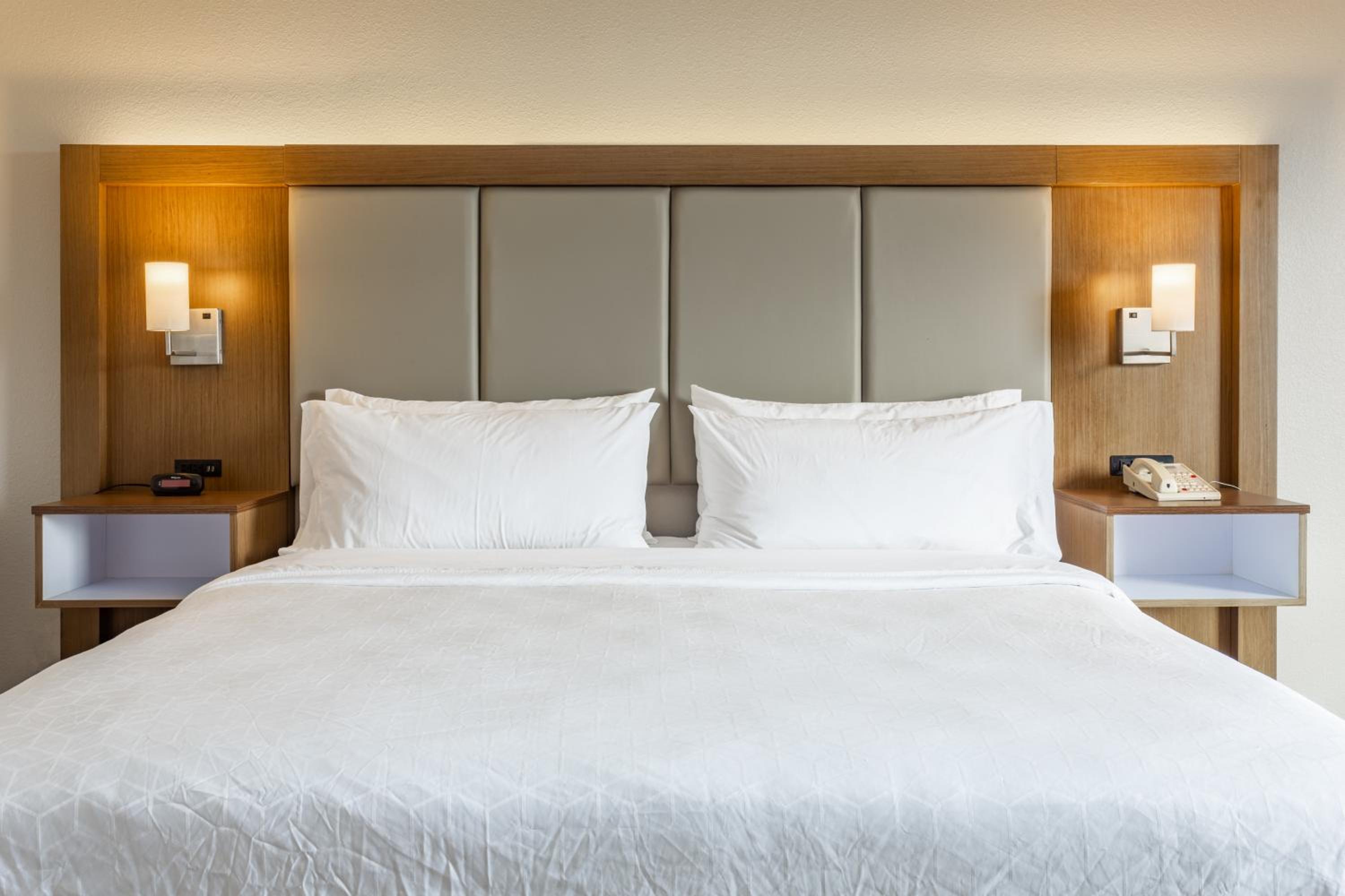 Standard Room - Photo 9