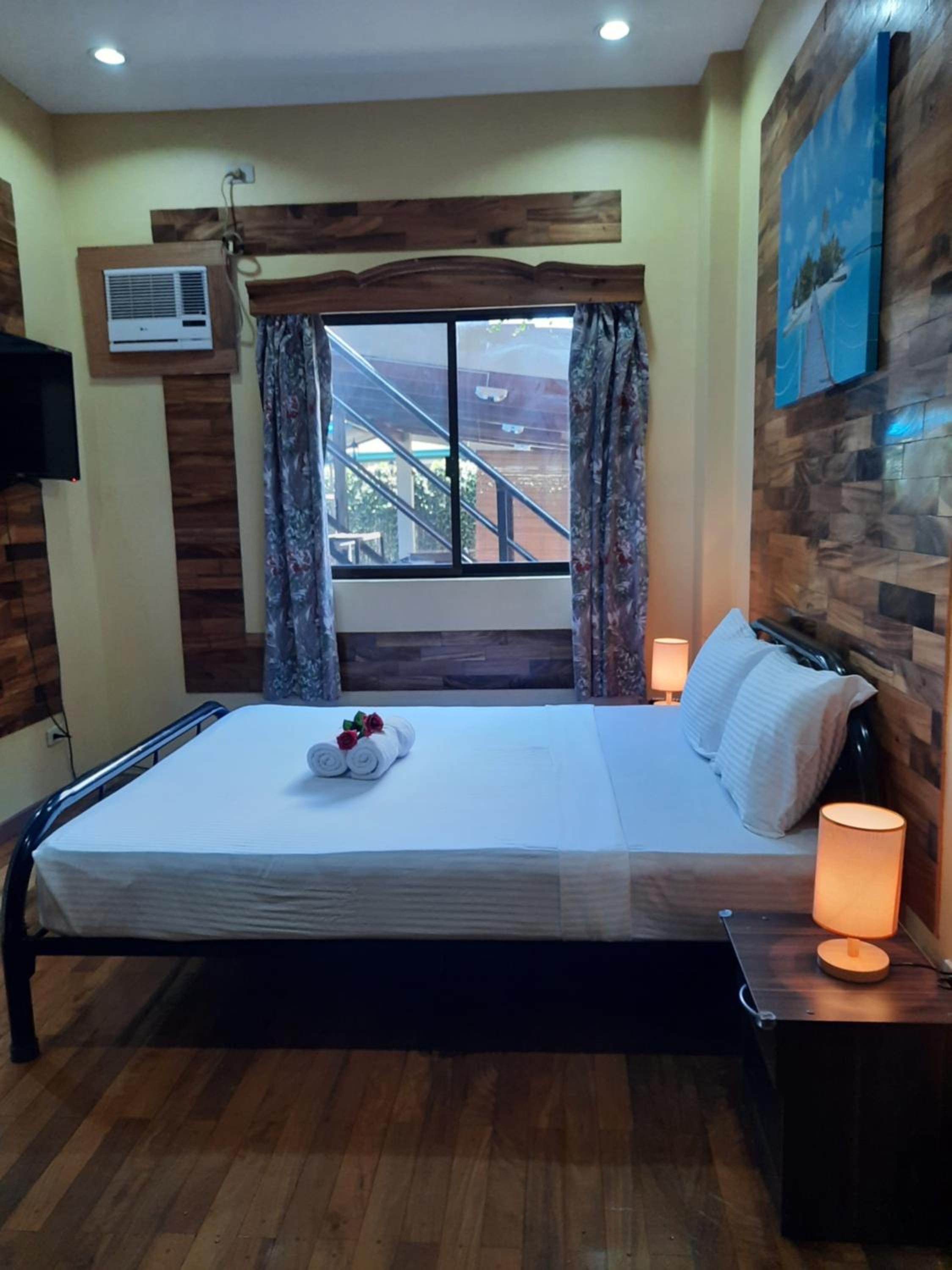 Standard Queen Room - Photo 4
