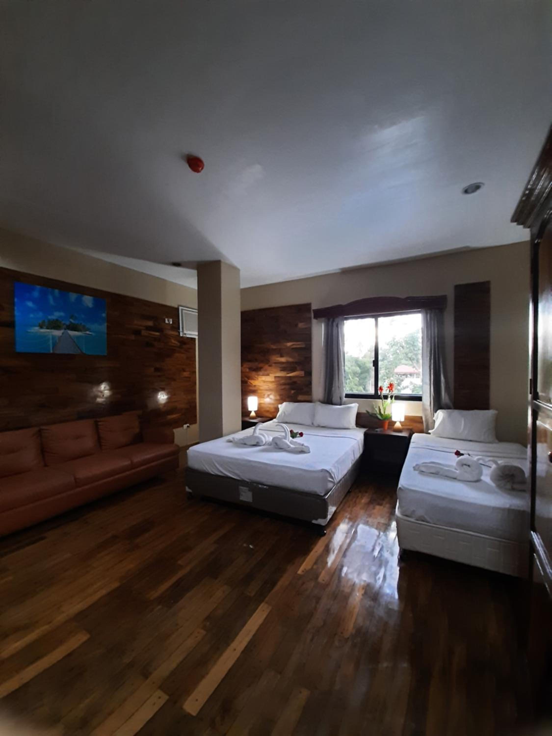 Double or Twin Room with Extra Bed - Photo 1