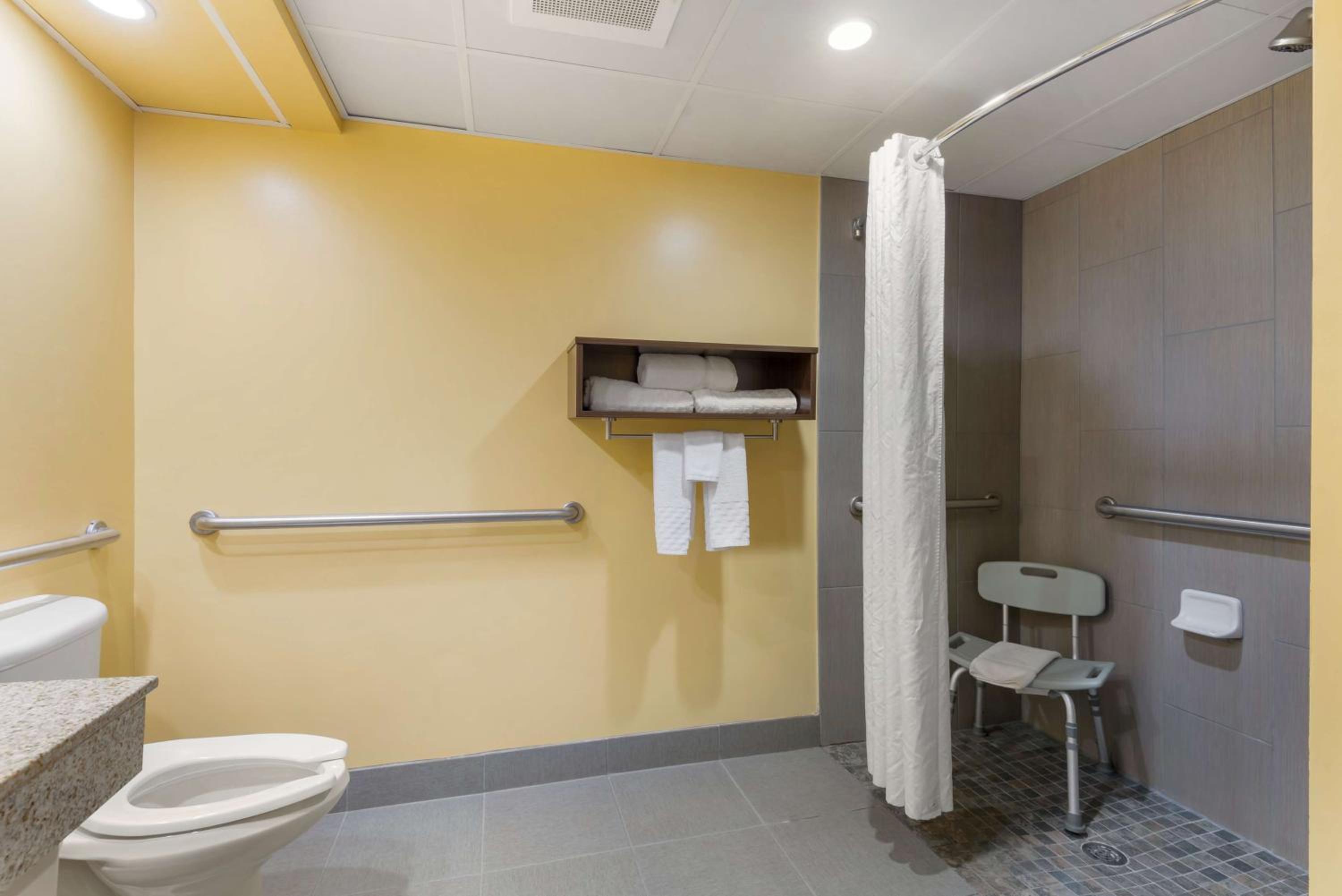 King Suite with Roll-In Shower and Sofa Bed - Disability Access/Non-Smoking - Photo 8