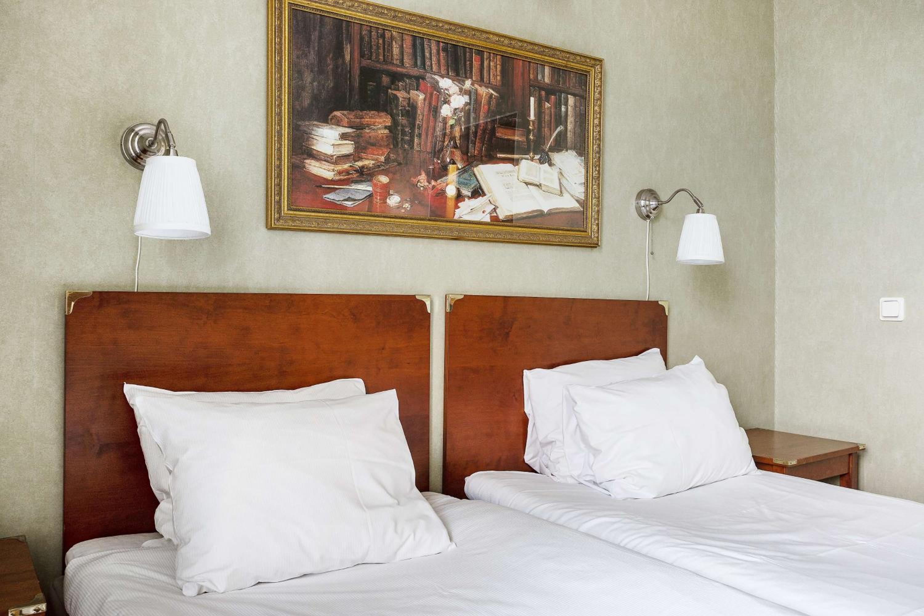 Twin Room - Photo 3