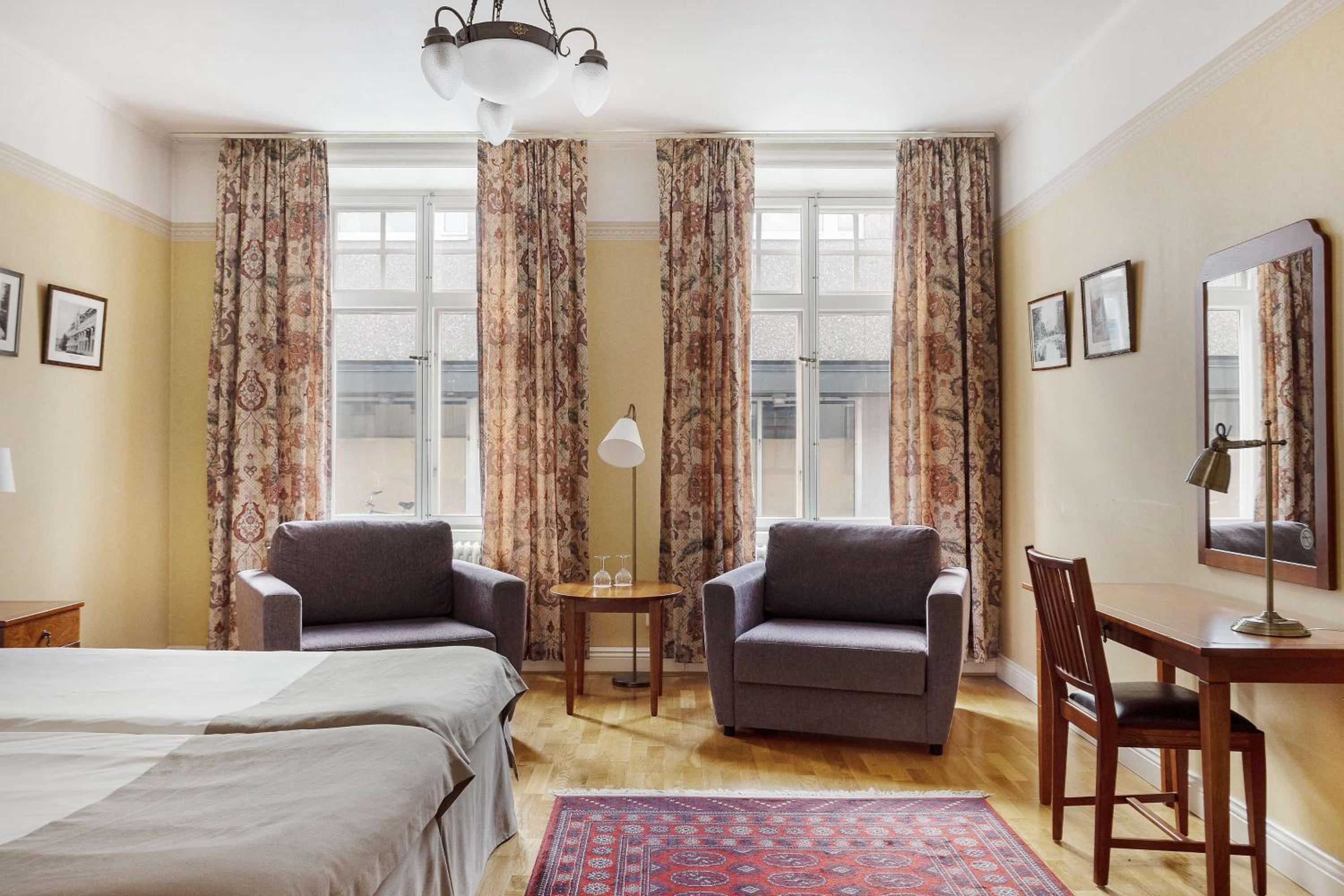 Superior Twin Room - Photo 1