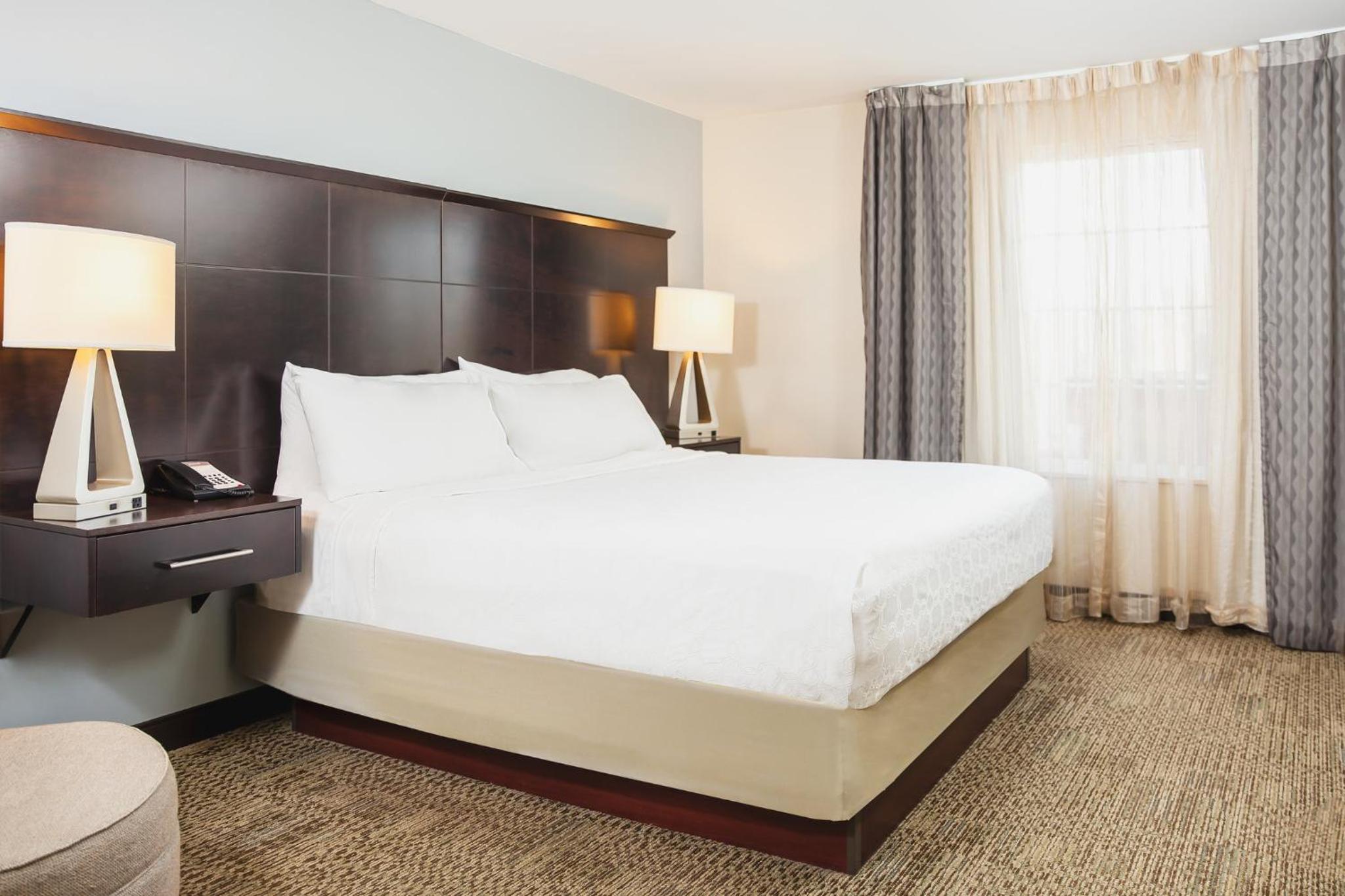 One-Bedroom King Suite