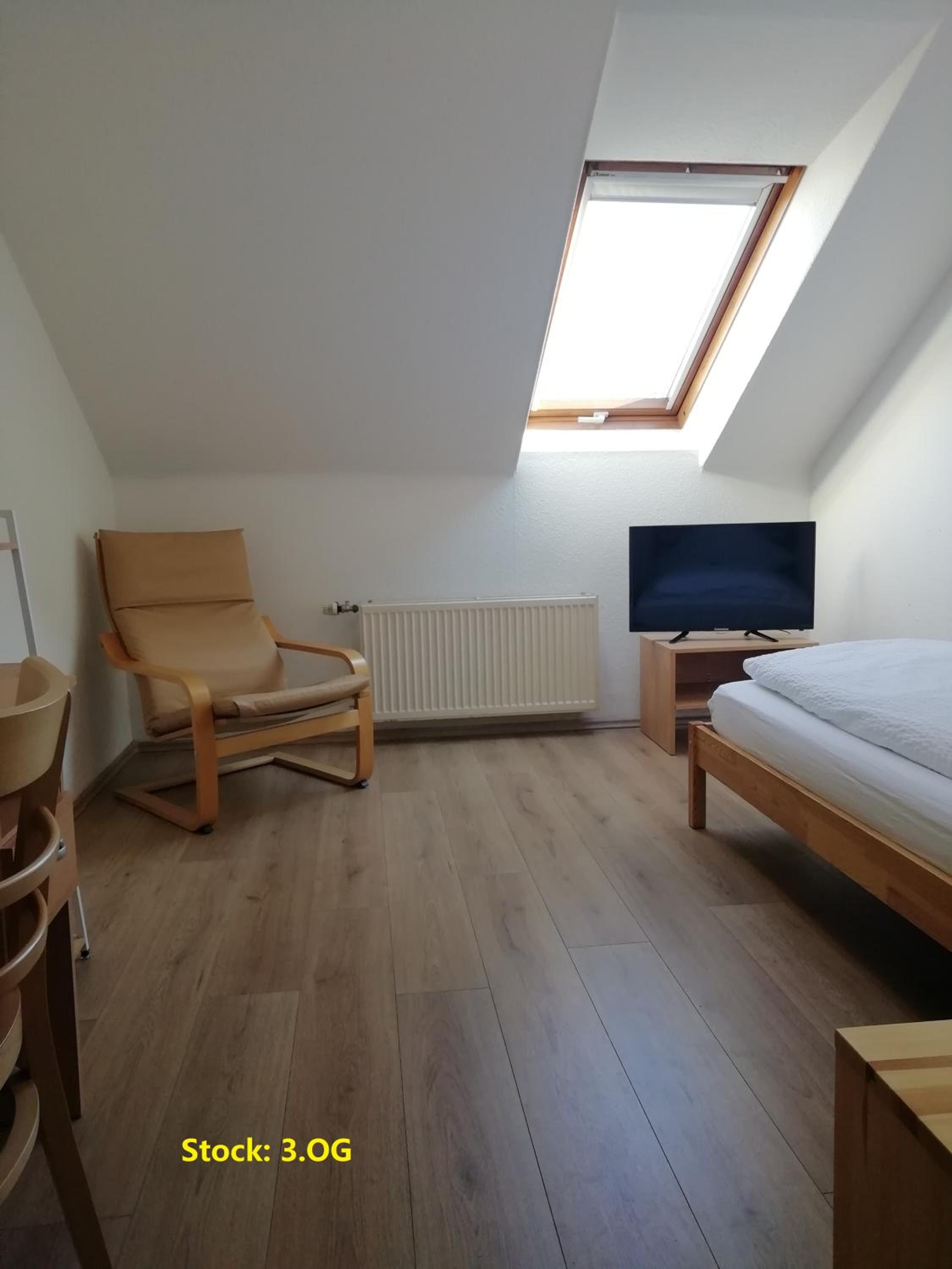Single Room with Private Bathroom photo 1