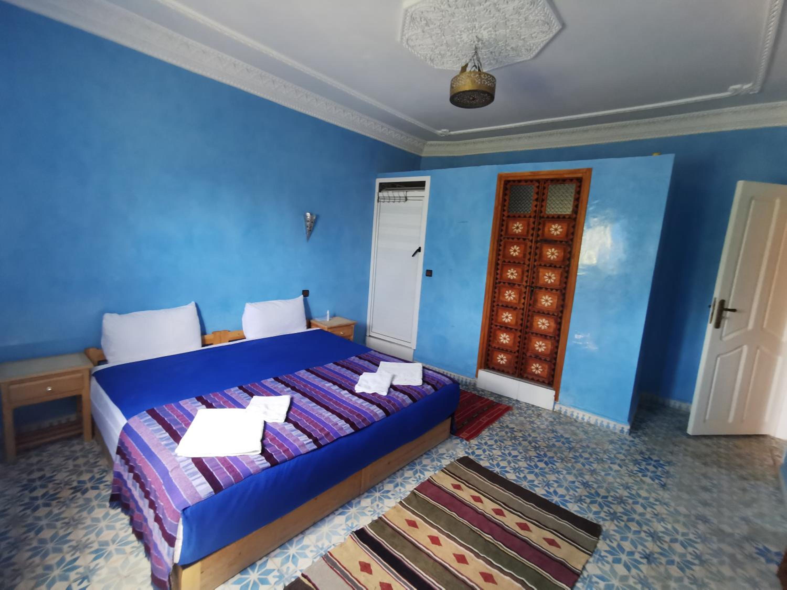 Budget Double Room - Photo 6
