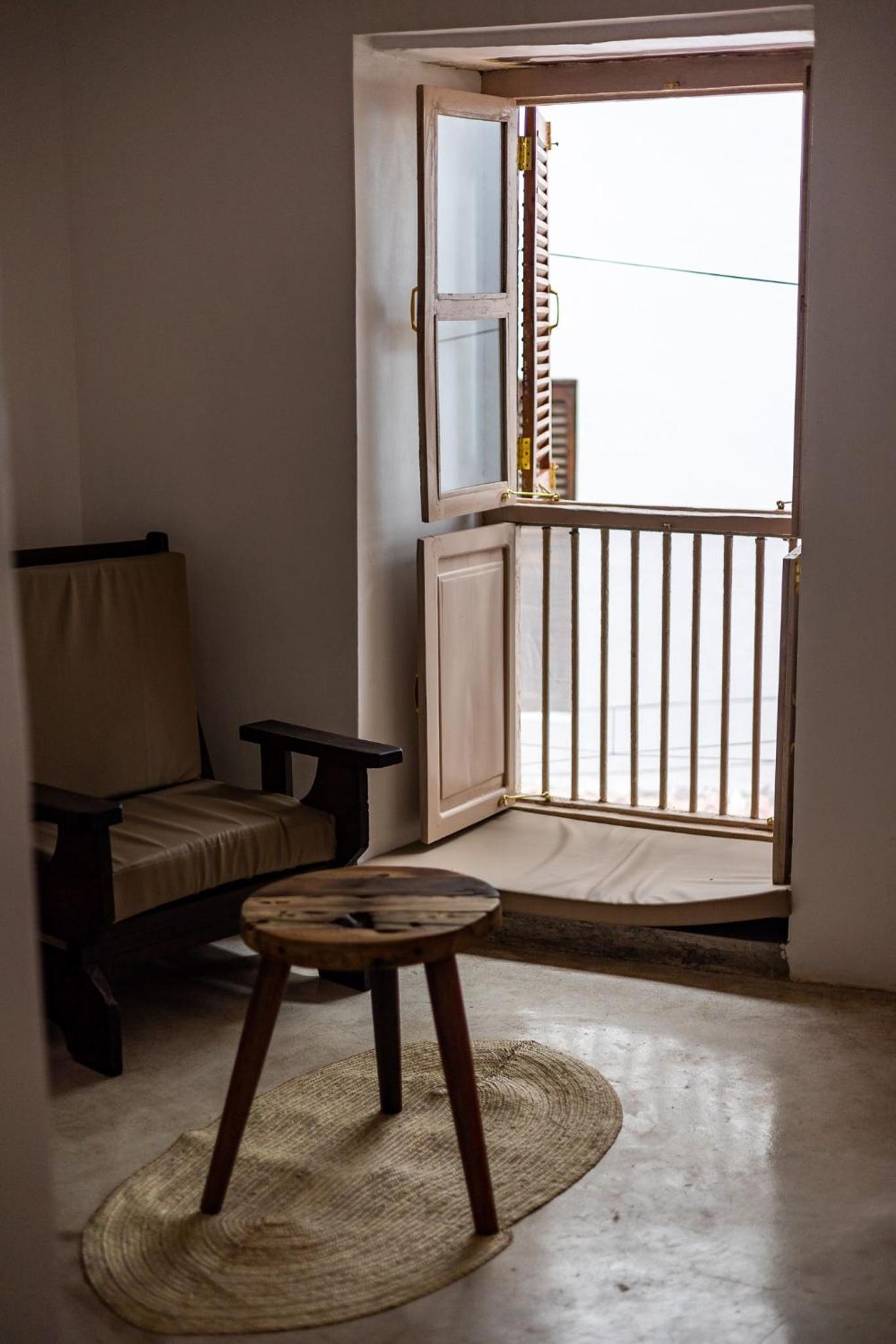Suite - Photo 27