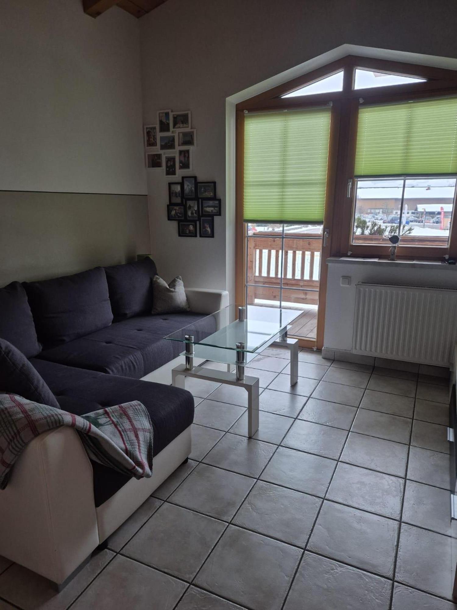 Two-Bedroom Apartment with Shower photo 3