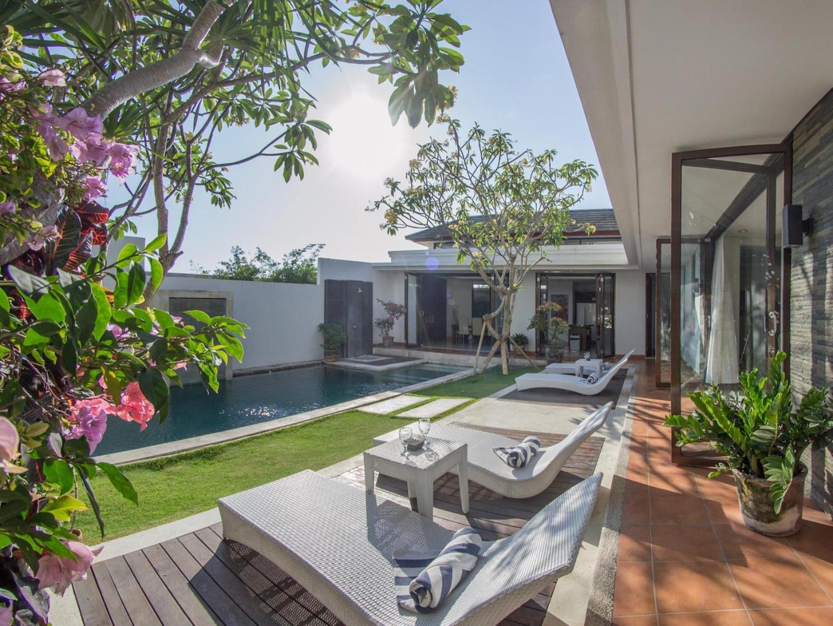 Three-Bedroom Villa with Private Pool - Photo 8