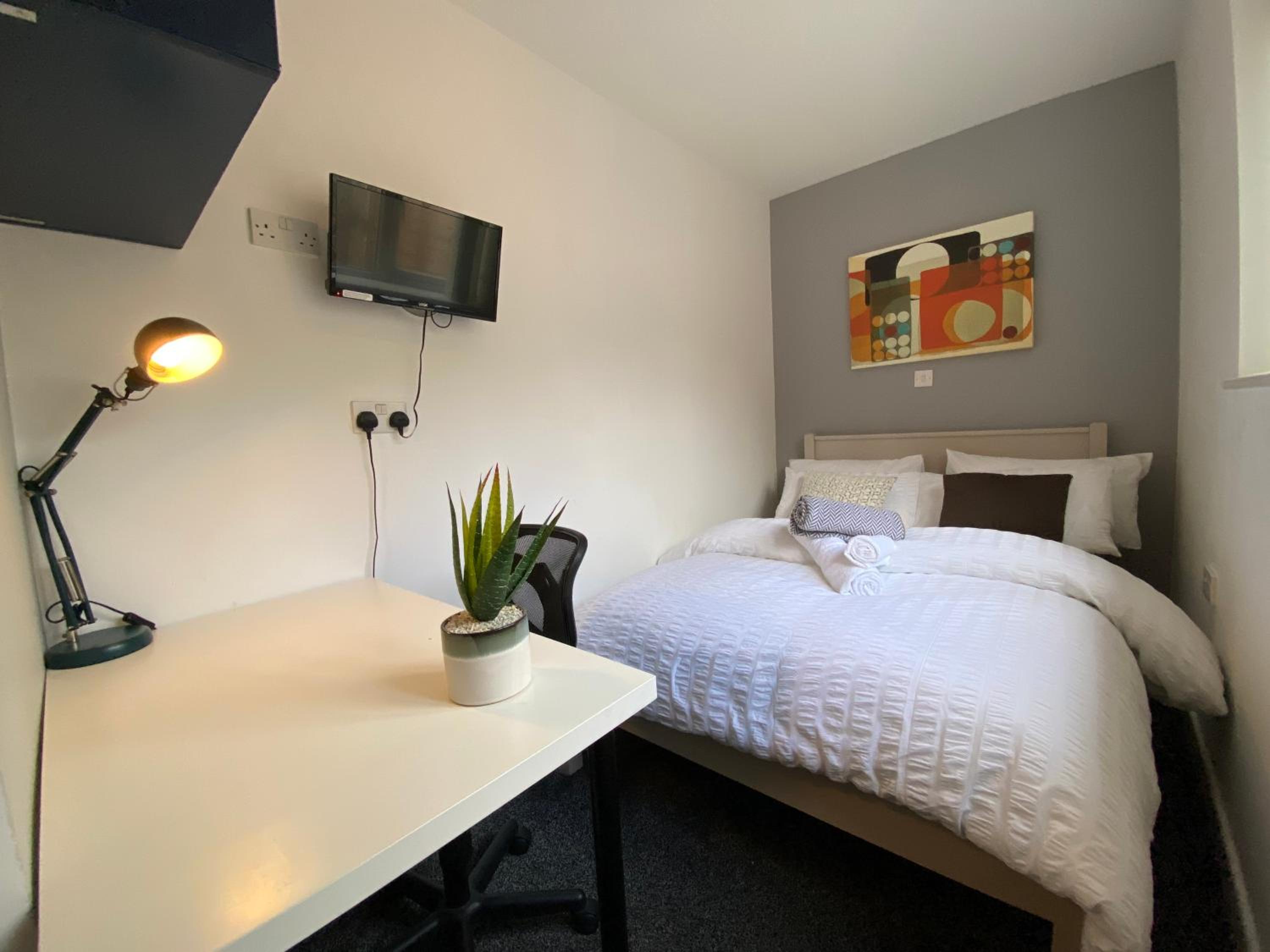 Double Room With Private Bathroom