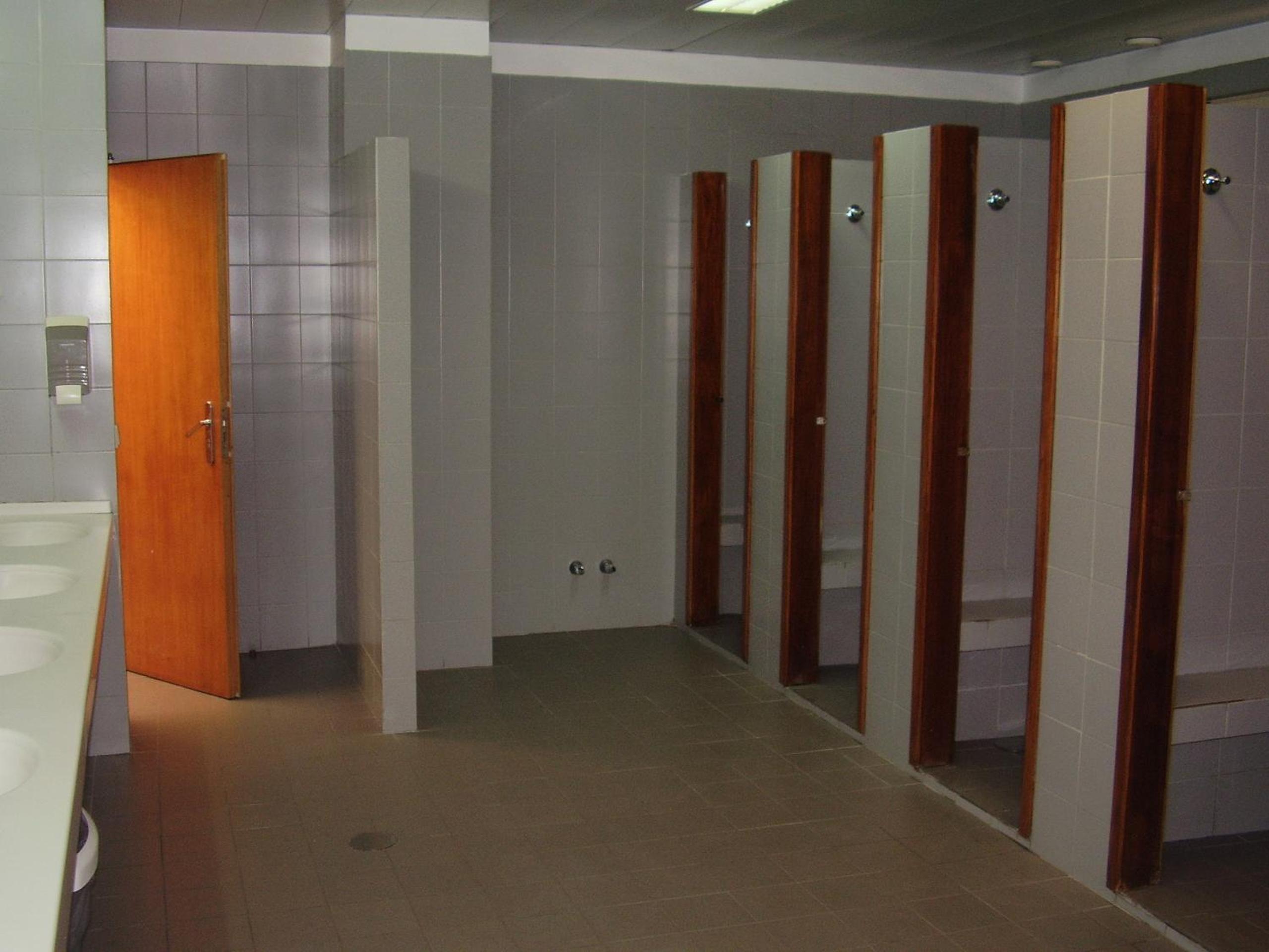 Twin Room with Shared Toilet