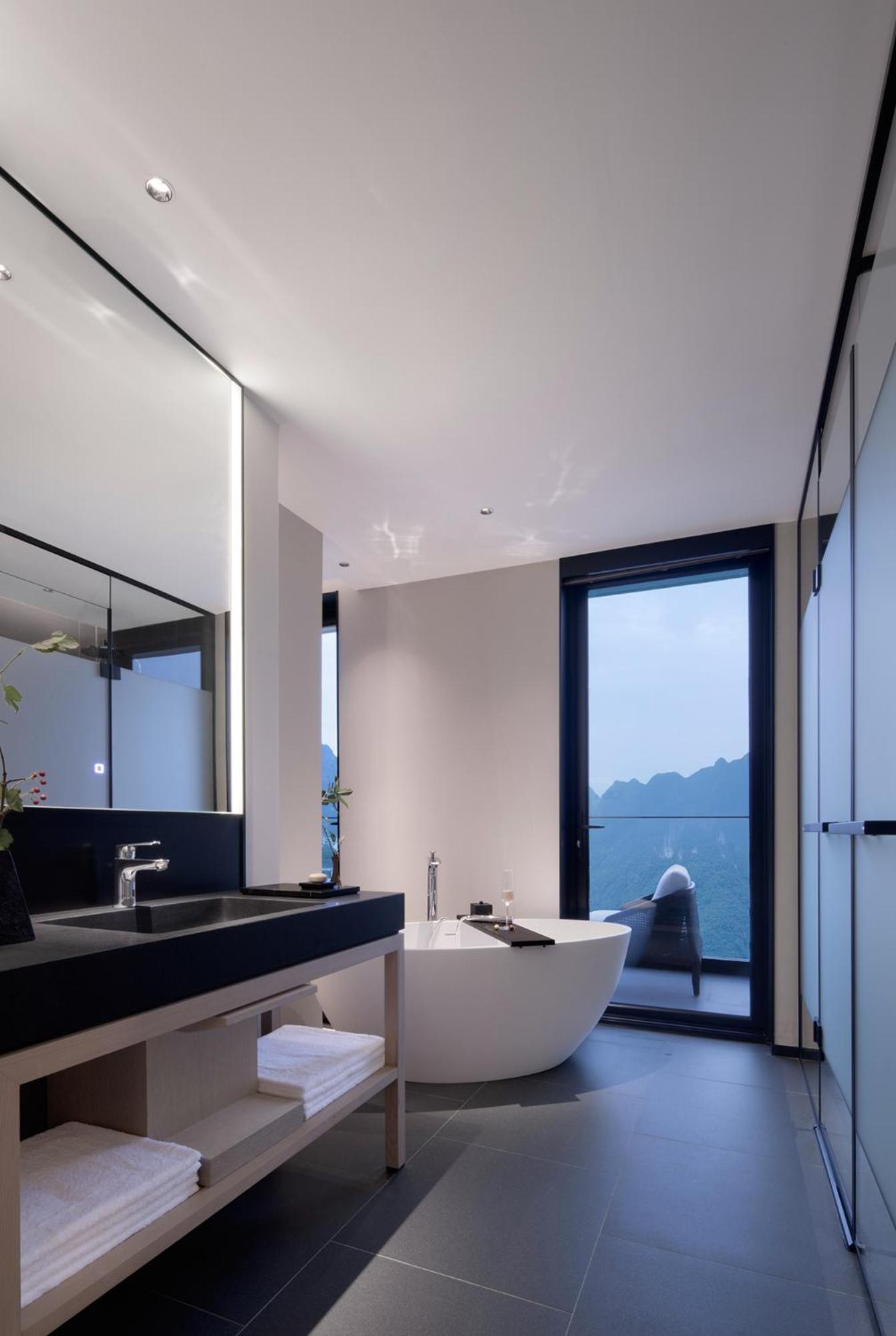 Twin Room with Balcony photo 2