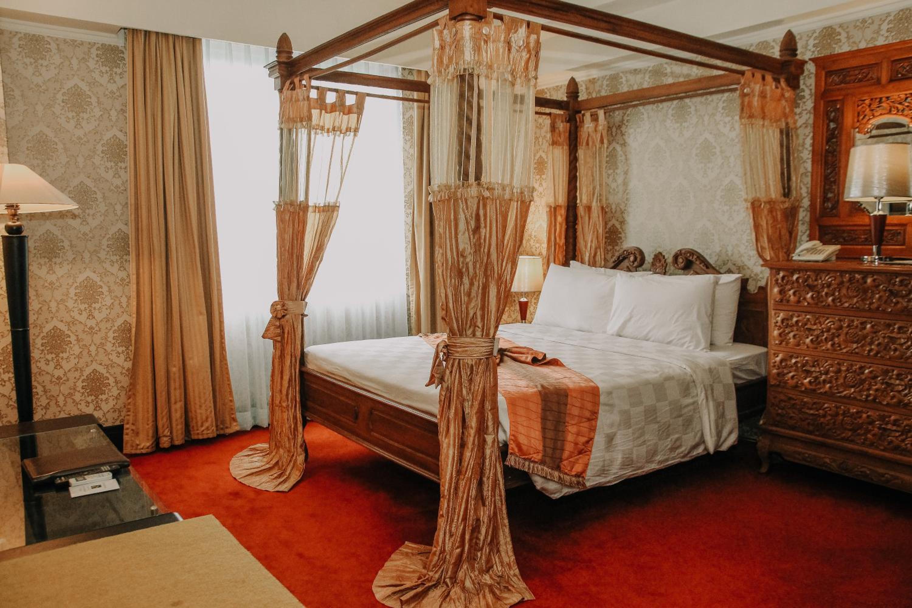 Executive Suite photo 2