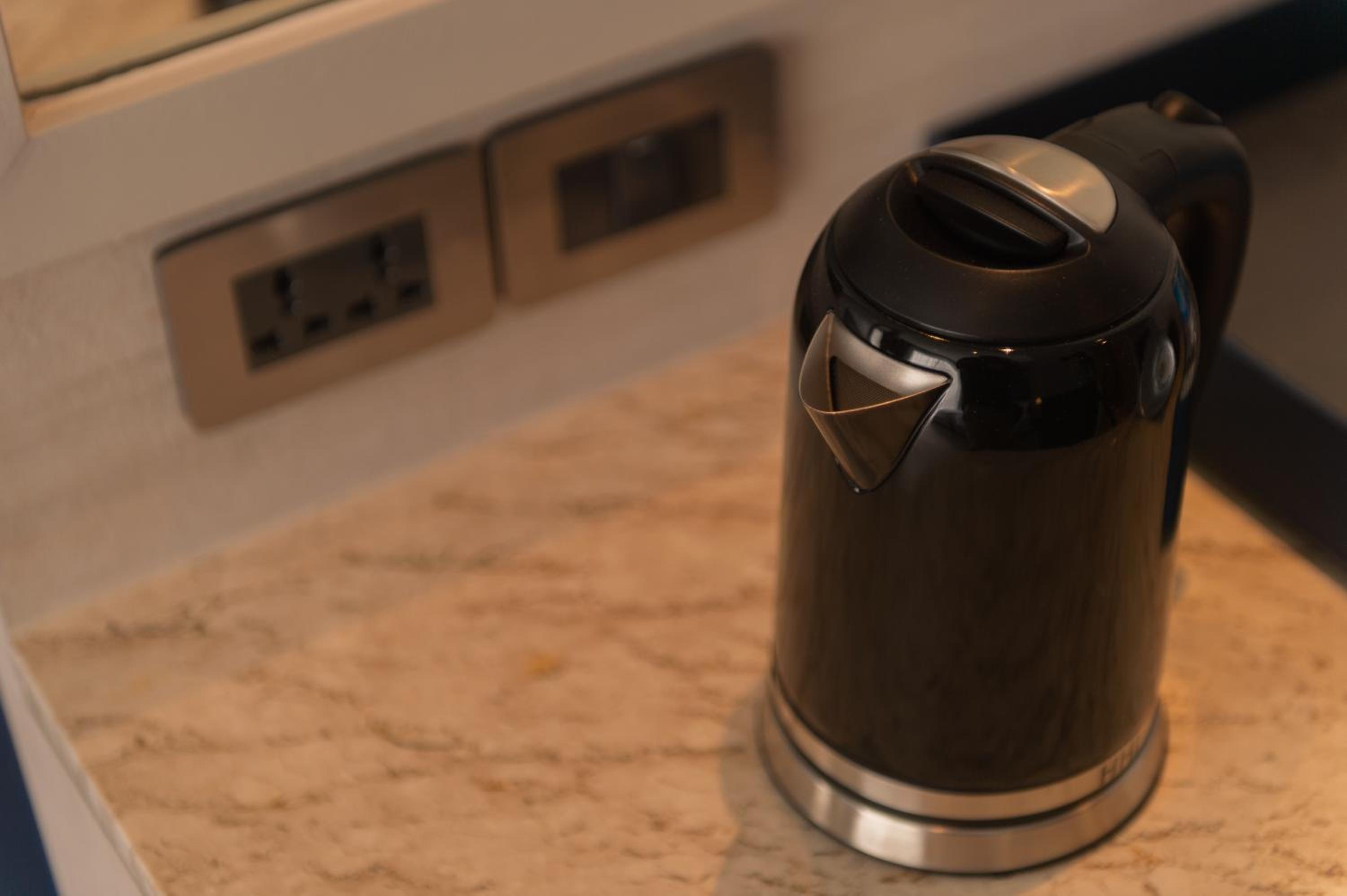Deluxe Double or Twin Room with Pool View - Photo 5