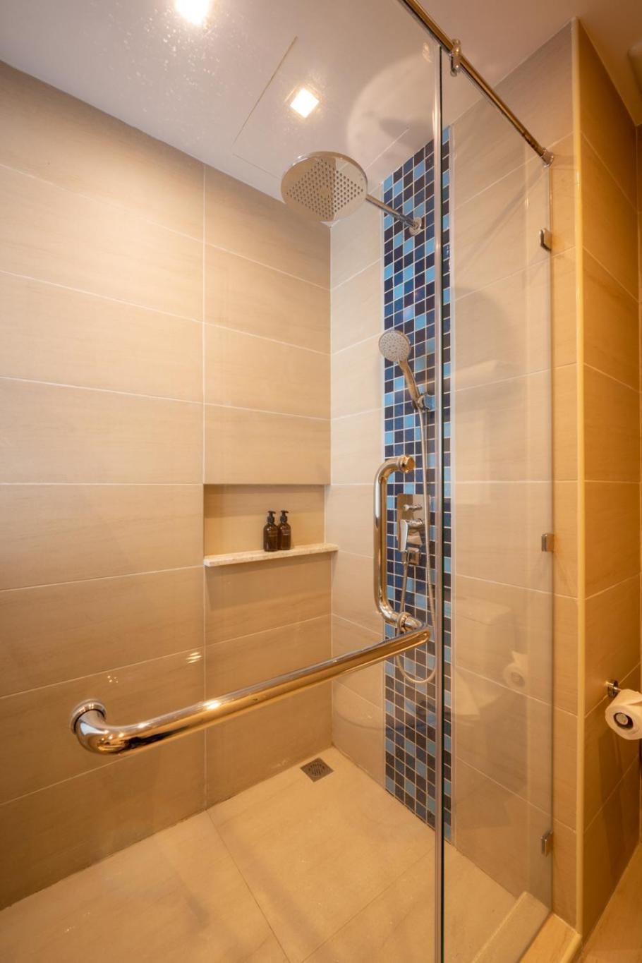 Superior Double or Twin Room - Photo 11