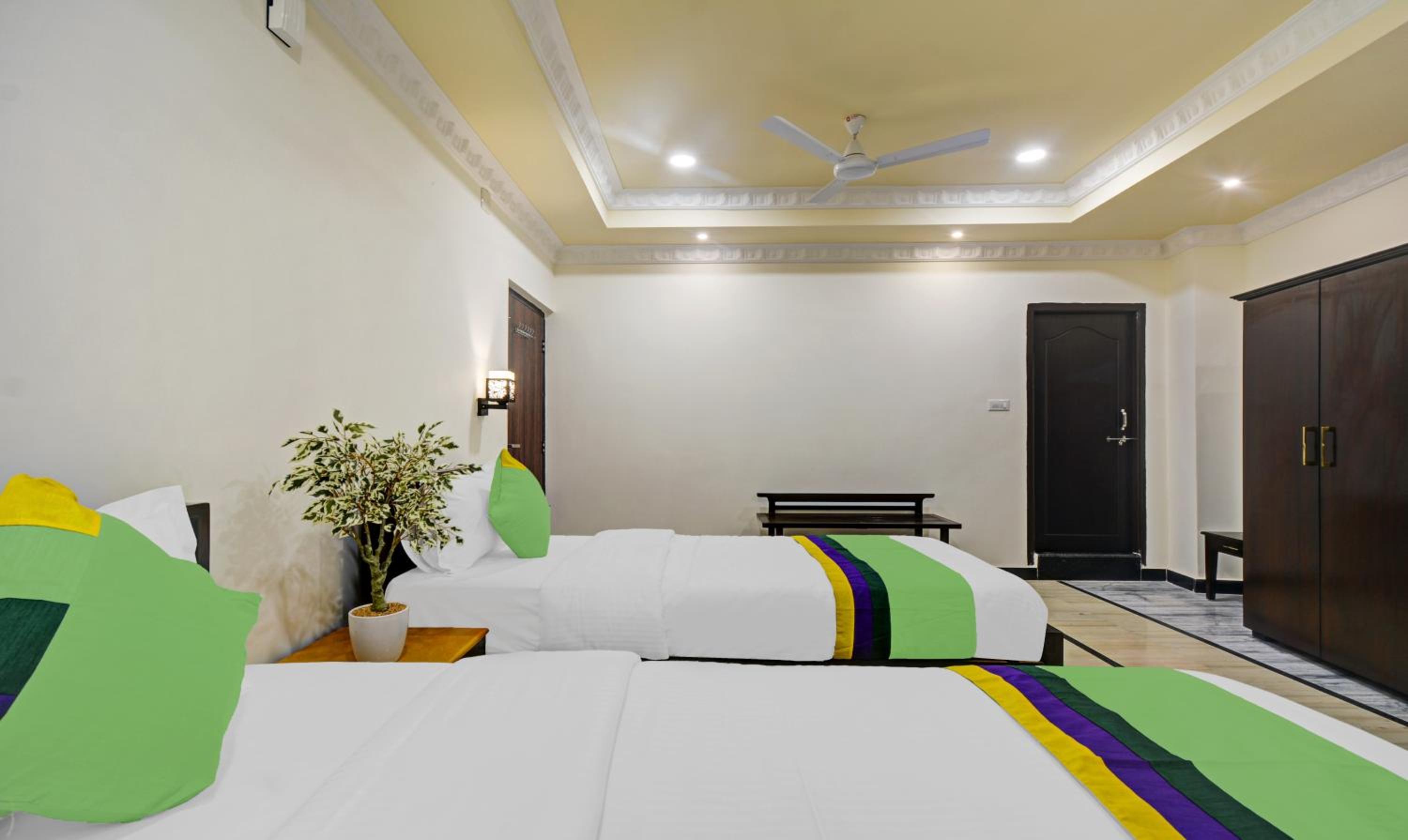 Deluxe Double Room photo 2