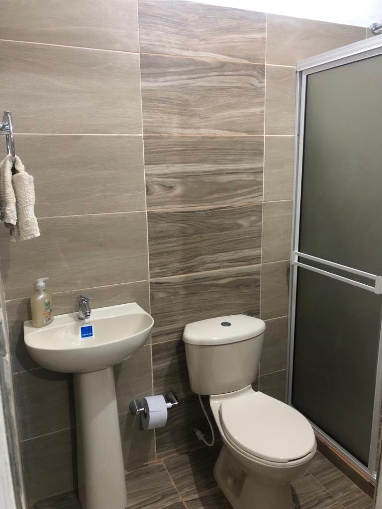 Family Room with Private Bathroom photo 3