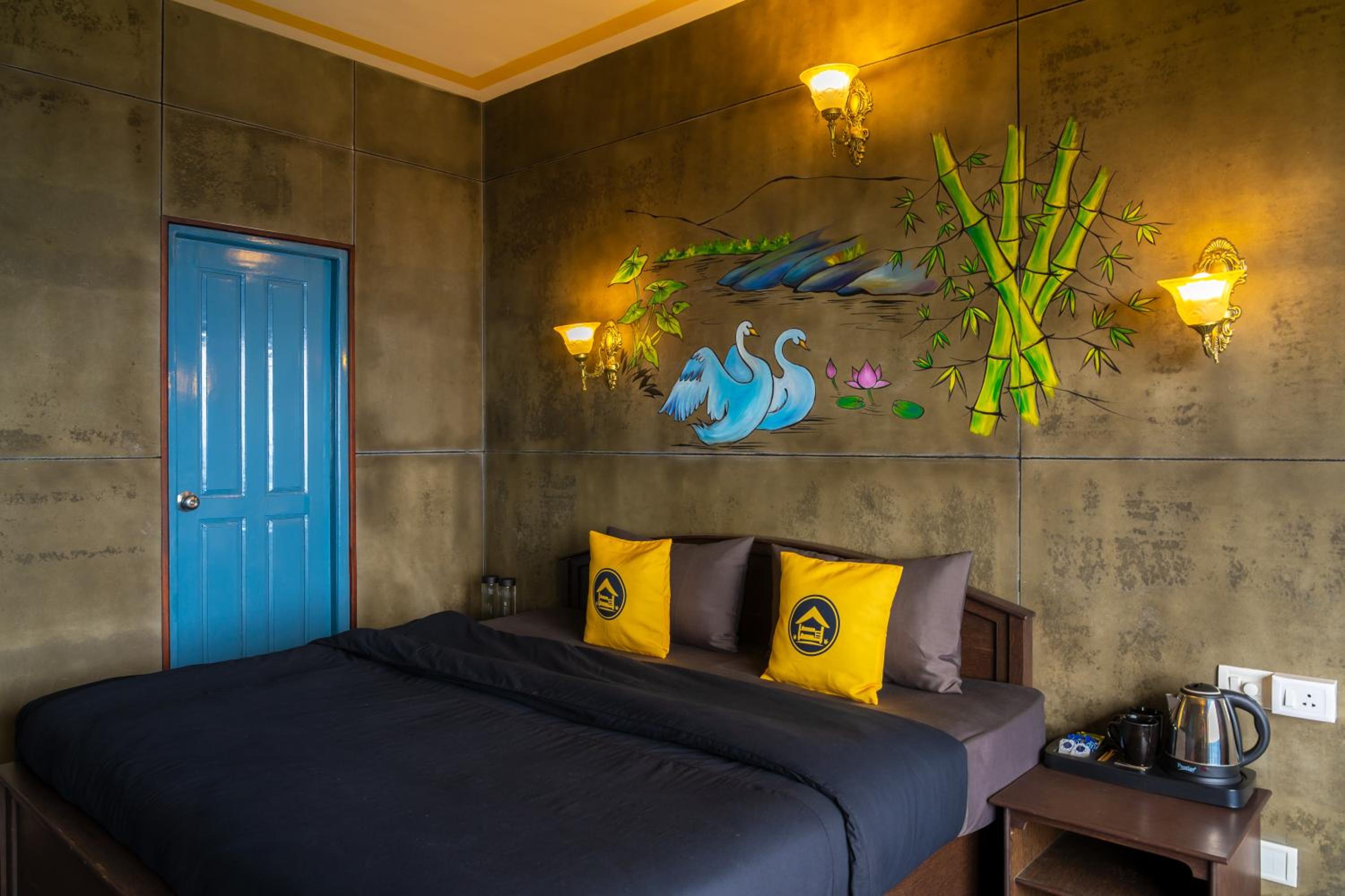 Deluxe Double Room with Balcony and Valley View - Photo 8