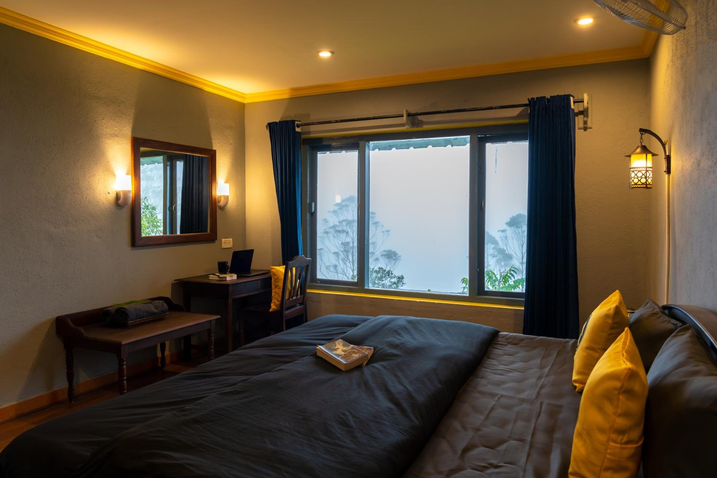 Deluxe Double Room with Balcony and Valley View - Photo 4