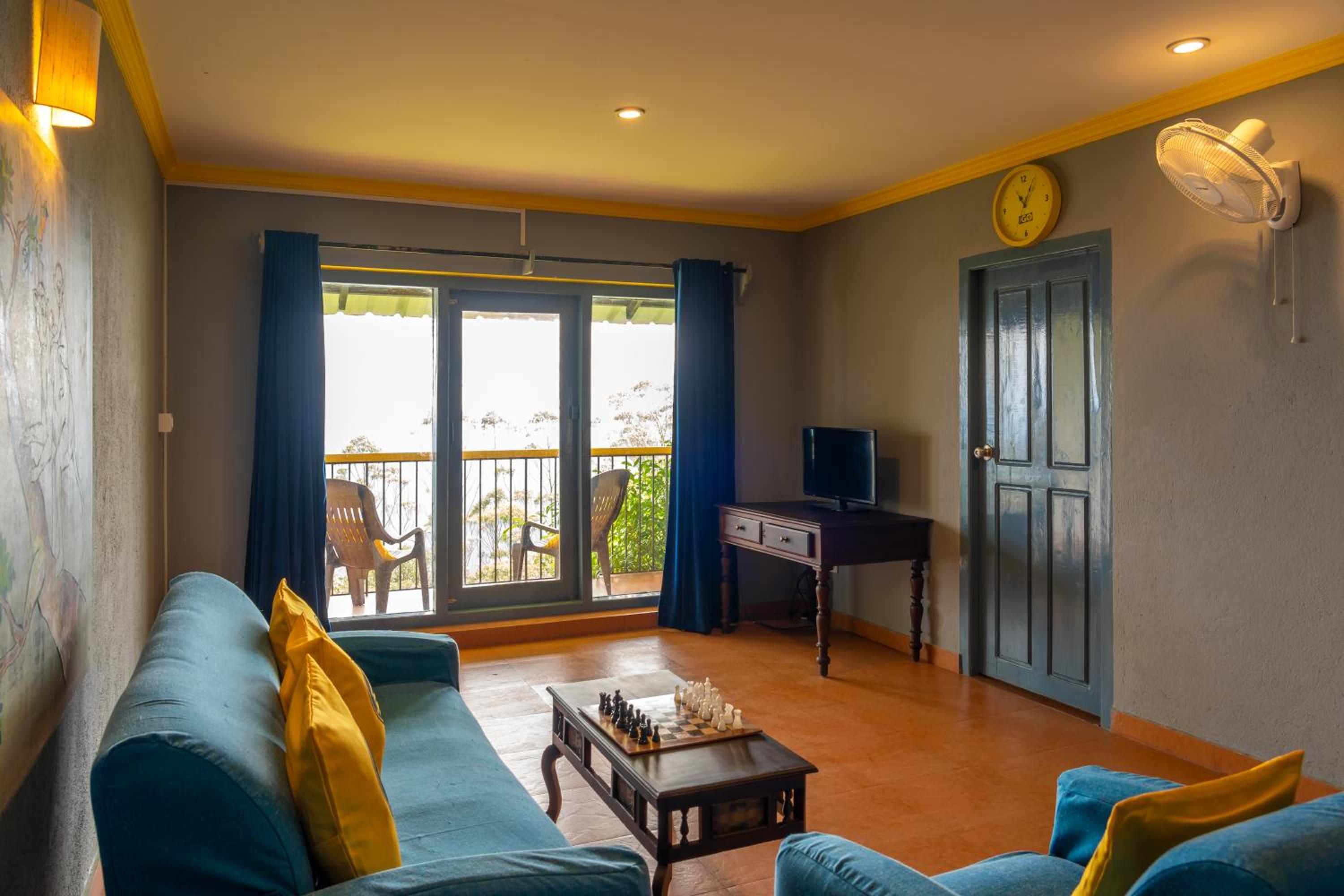 Deluxe Double Room with Balcony and Valley View - Photo 5