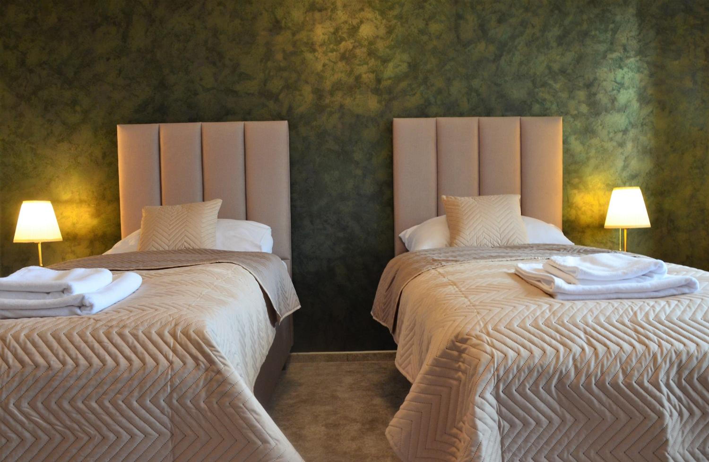 Double or Twin Room photo 3