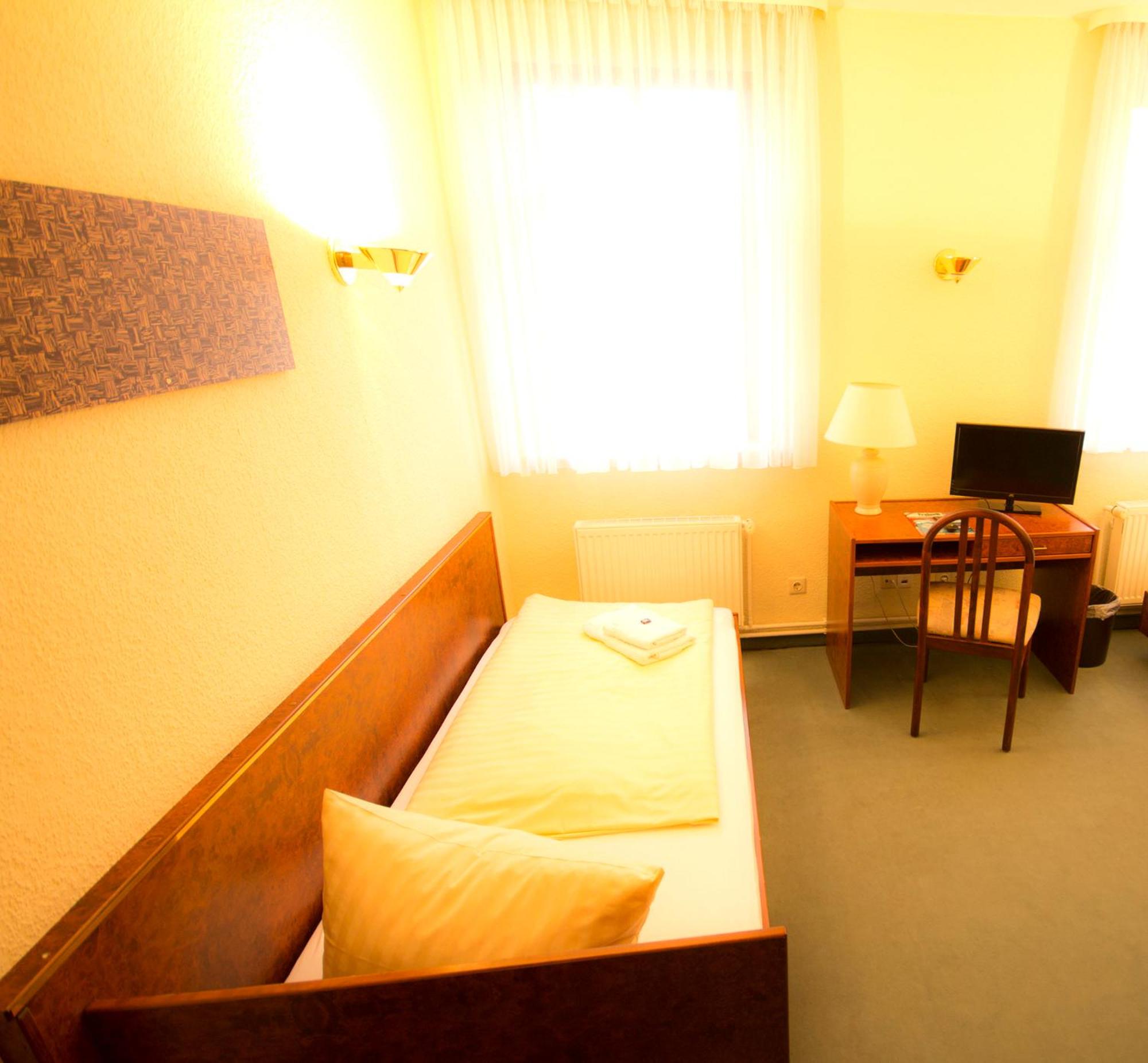 Single Room photo 3