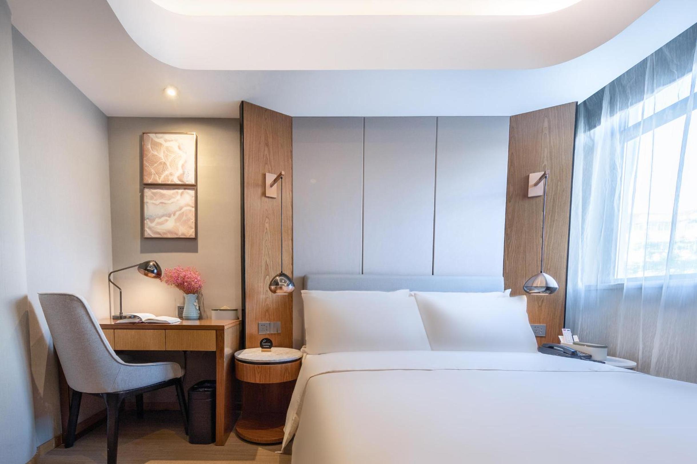 Elegant Double Room  photo 2