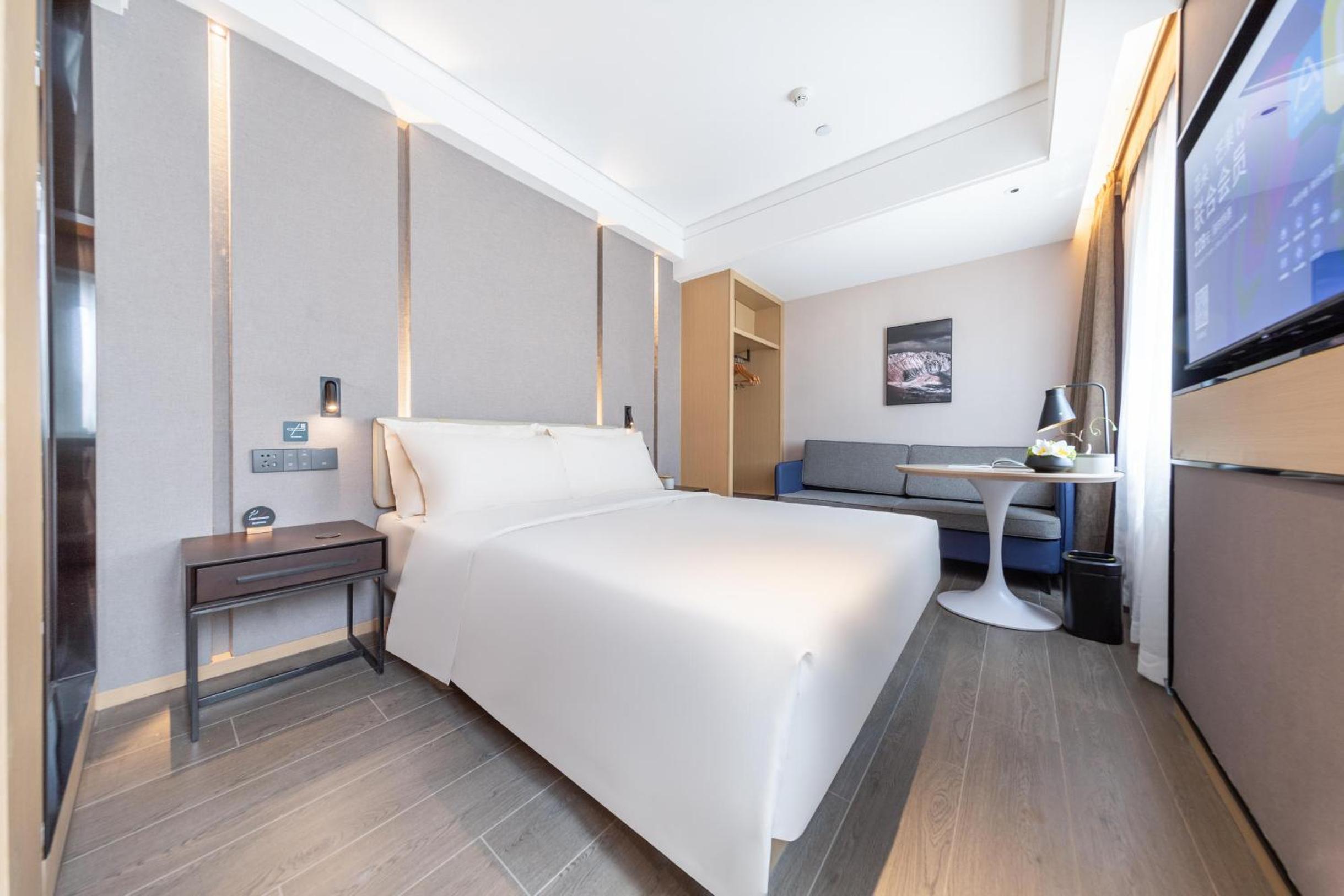 Elegant Double Room 