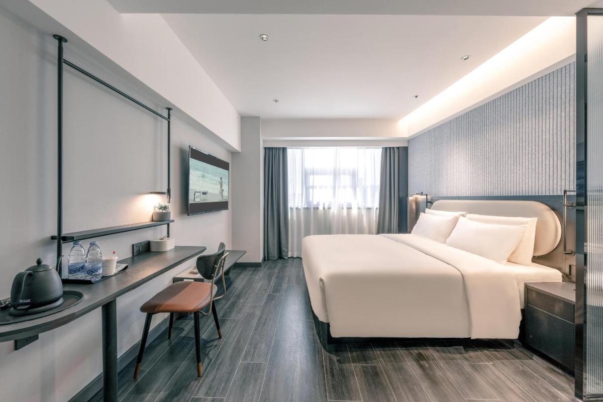 Light Double Room