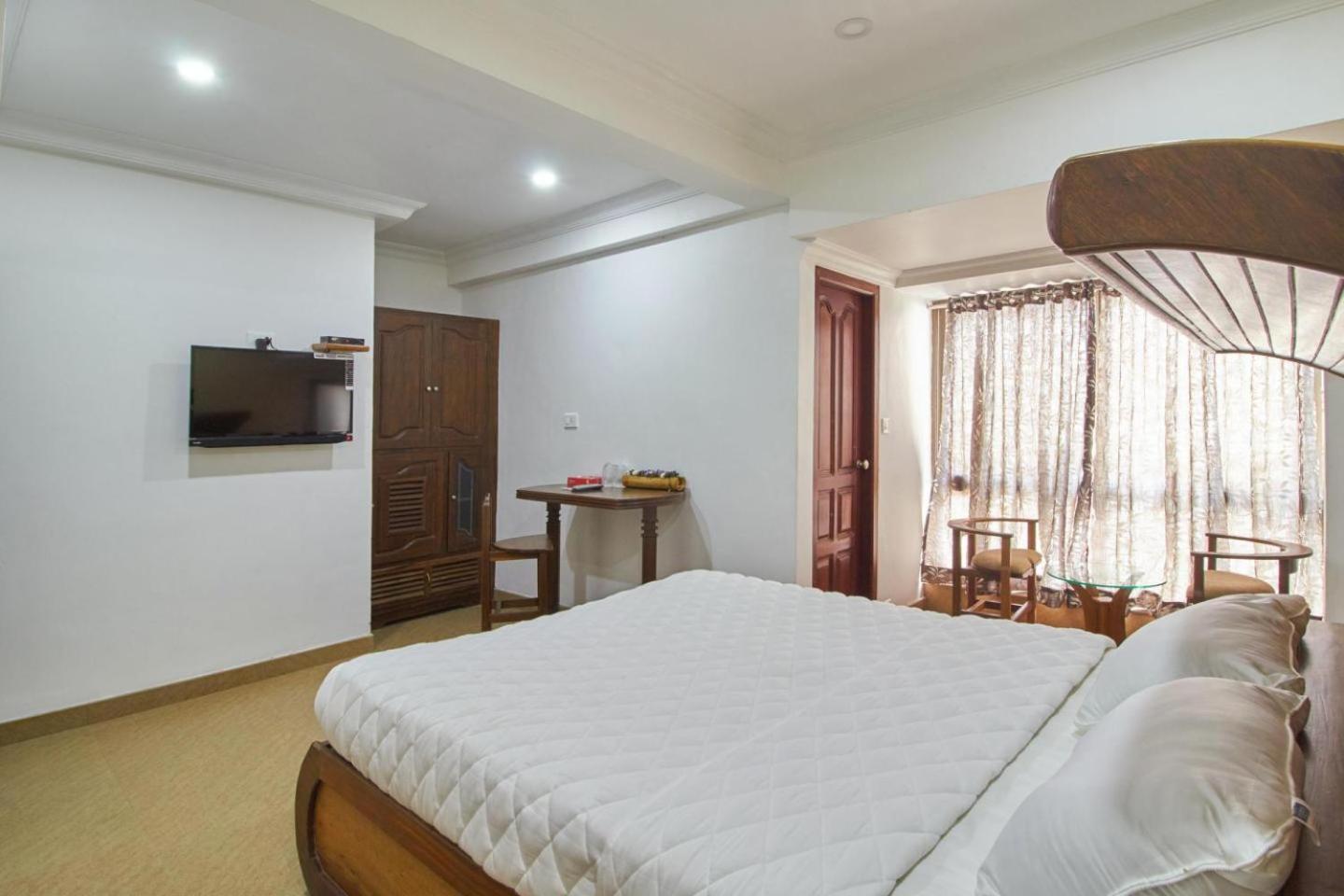 Queen Room - Photo 7