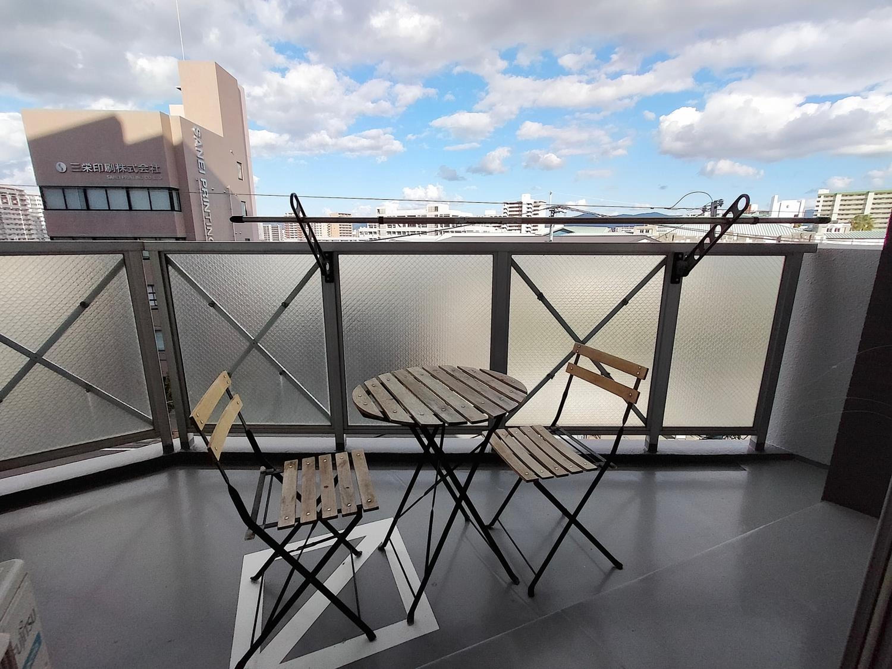 Apartment with Balcony 503 - Photo 4